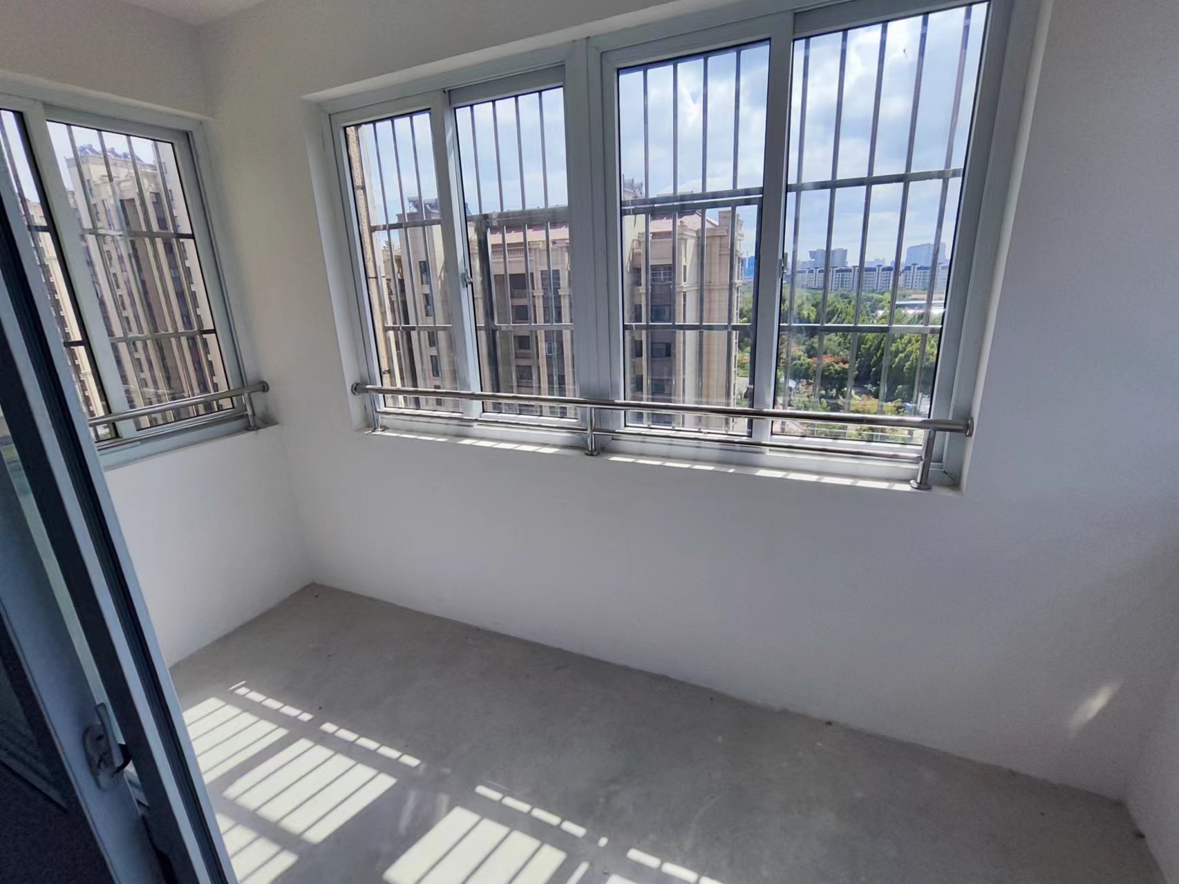 十里花苑 4室2厅1卫 159.86m&sup2;