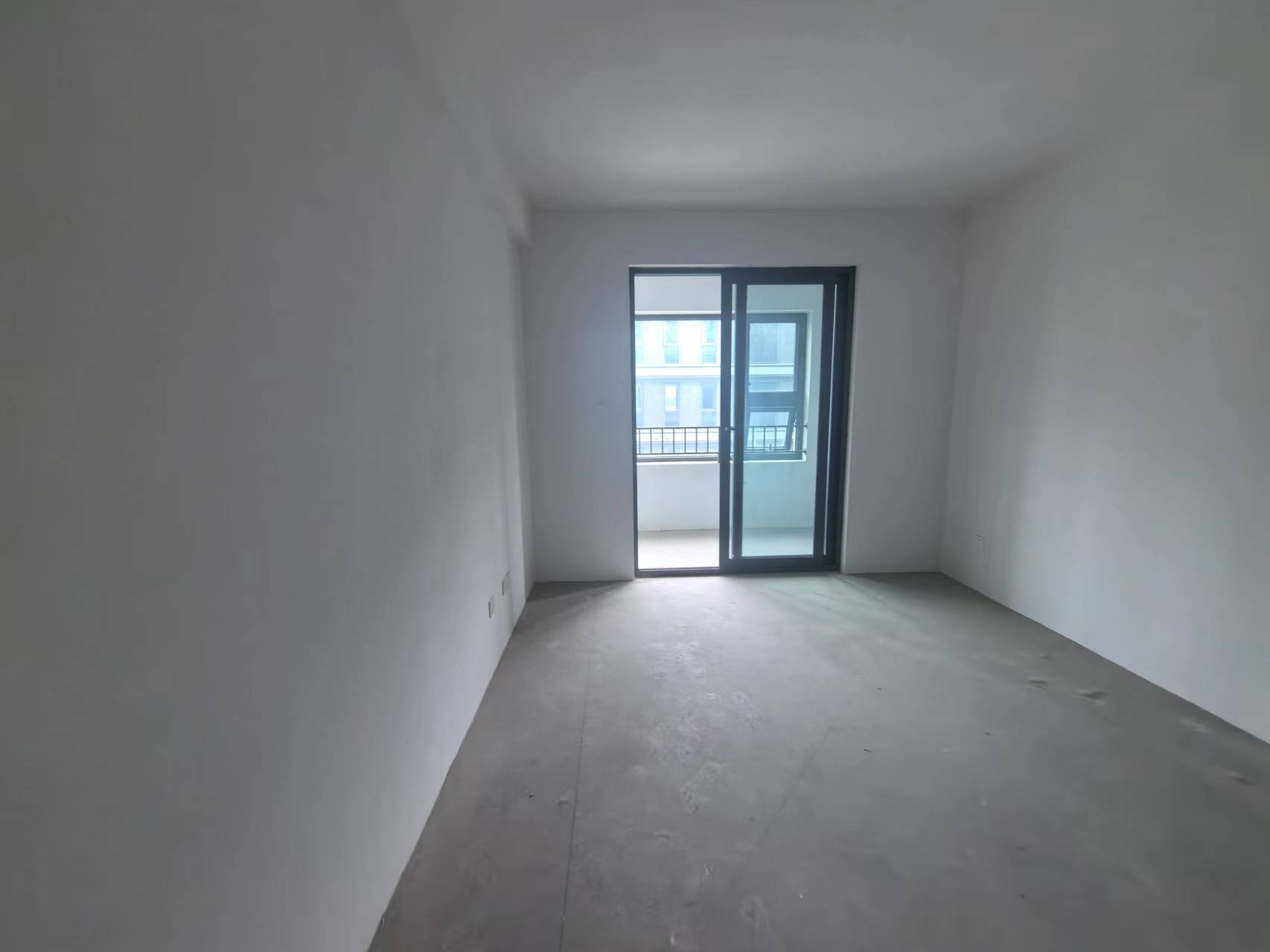 绿城湖境和庐 4室2厅2卫 149m²