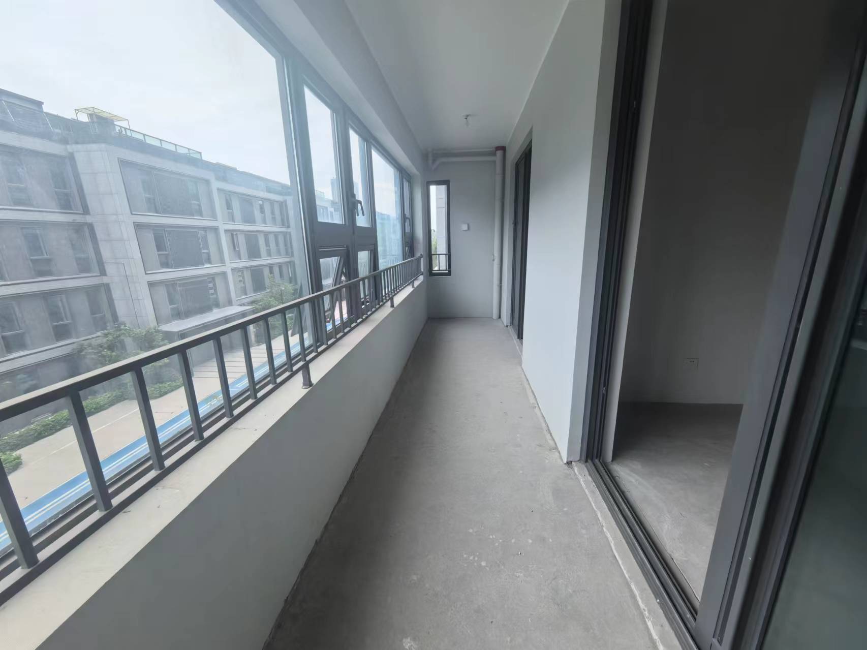 绿城湖境和庐 4室2厅2卫 149m²