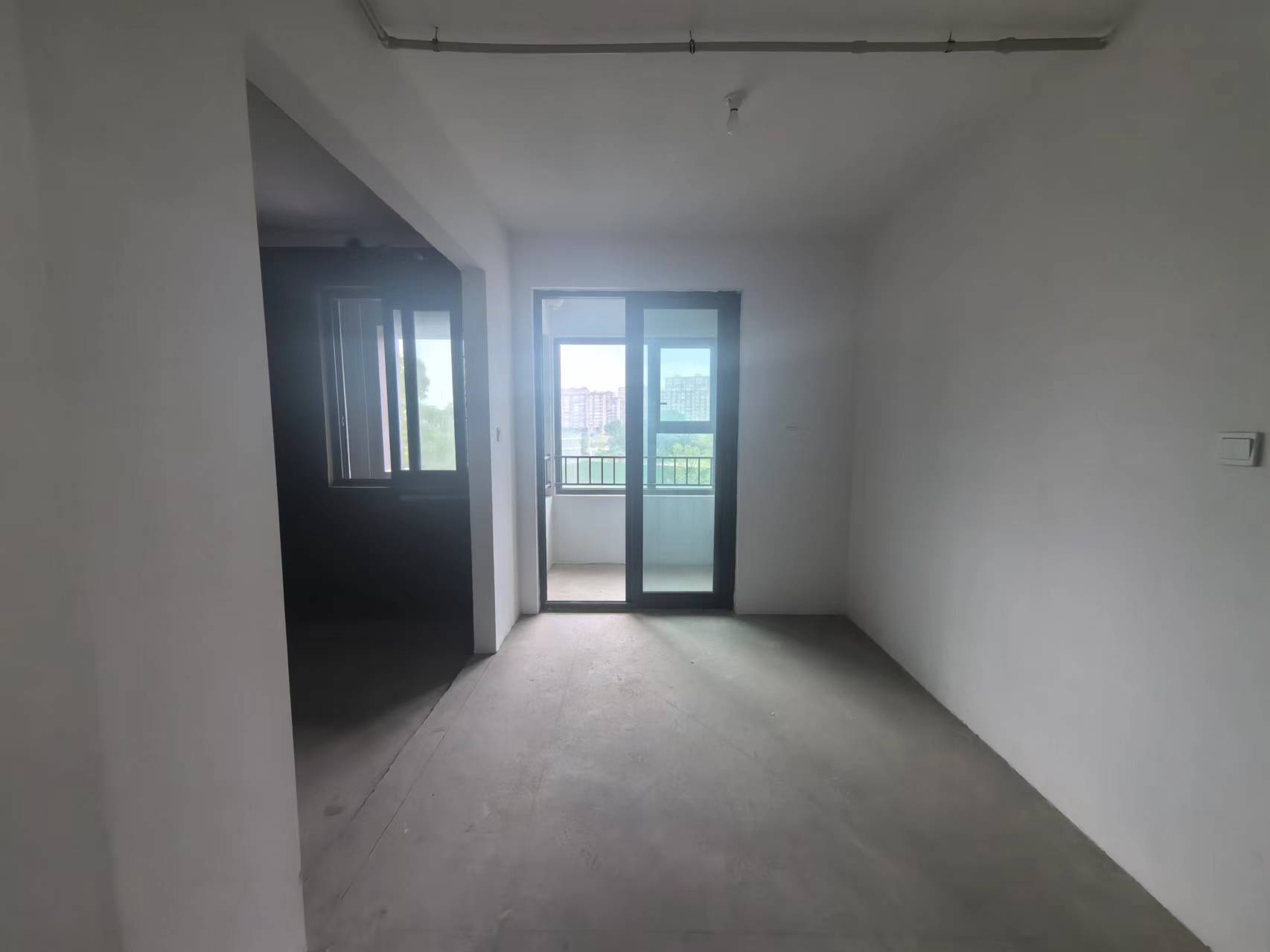 绿城湖境和庐 4室2厅2卫 149m²