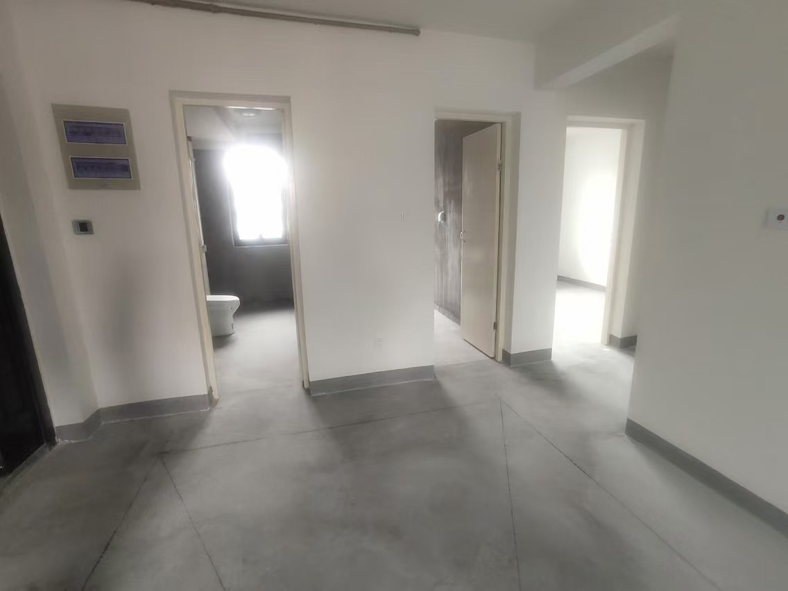 兴石花园 3室2厅1卫 114m&sup2;