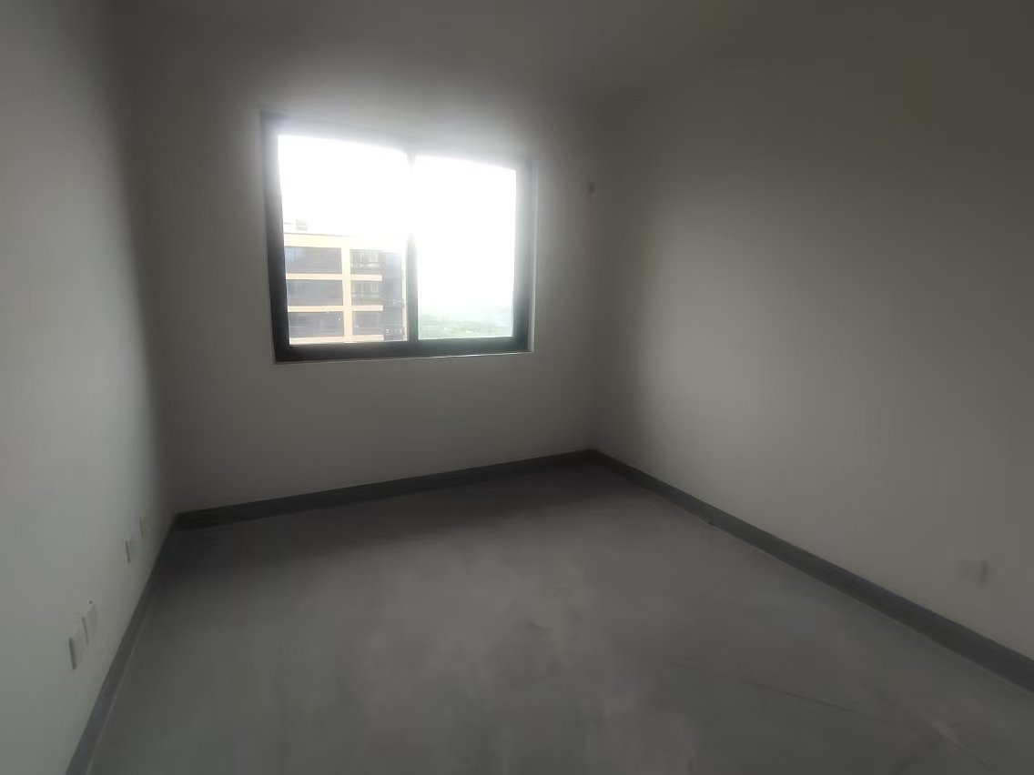 兴石花园 3室2厅1卫 114m&sup2;