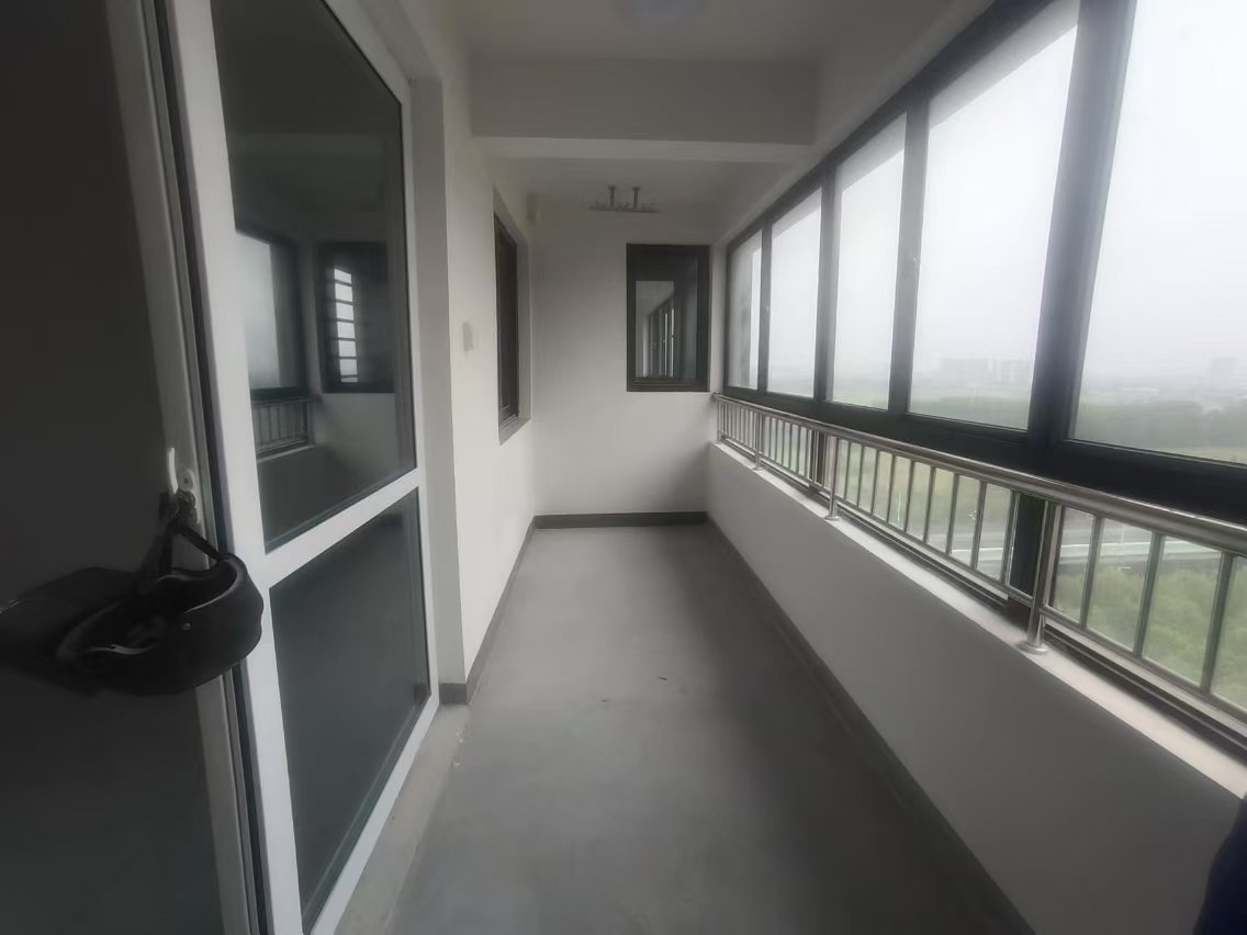 兴石花园 3室2厅1卫 114m&sup2;