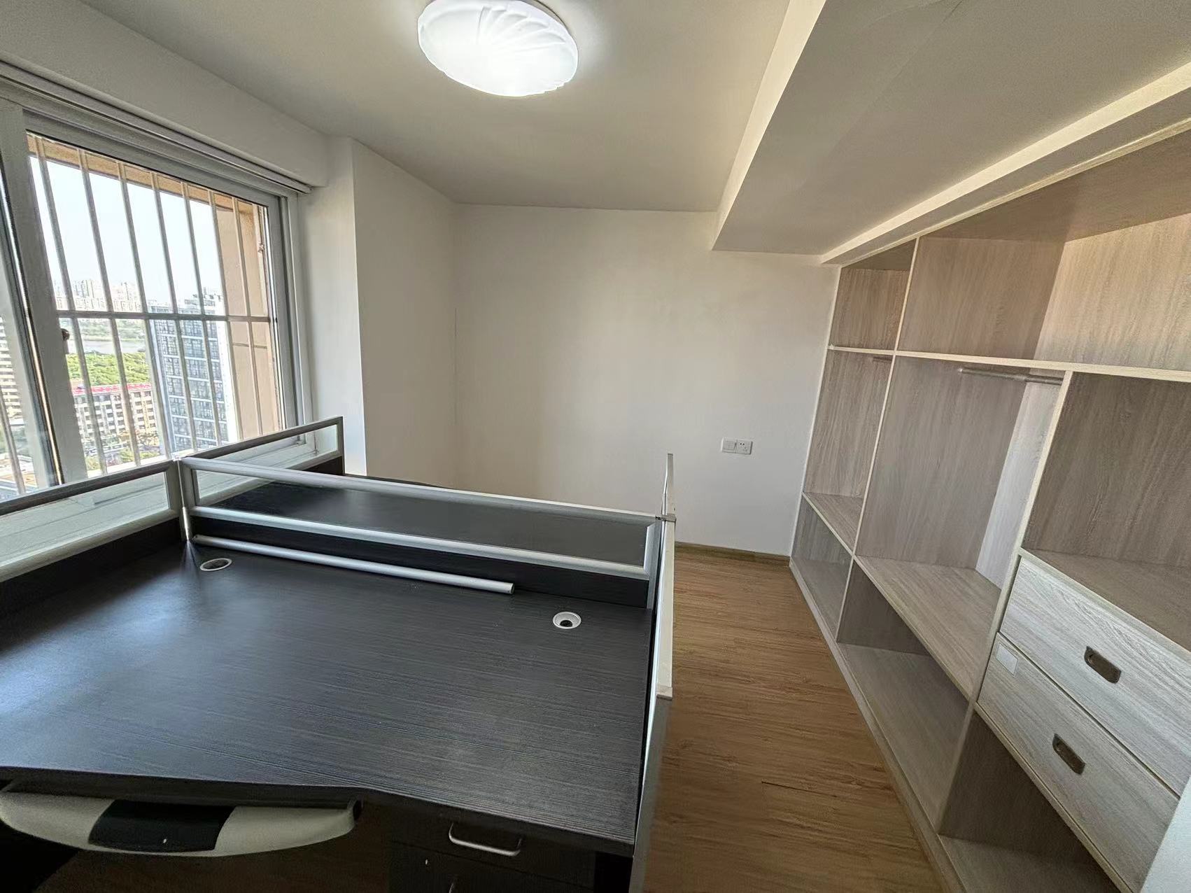 宏景大厦 1室厅卫 110m&sup2;