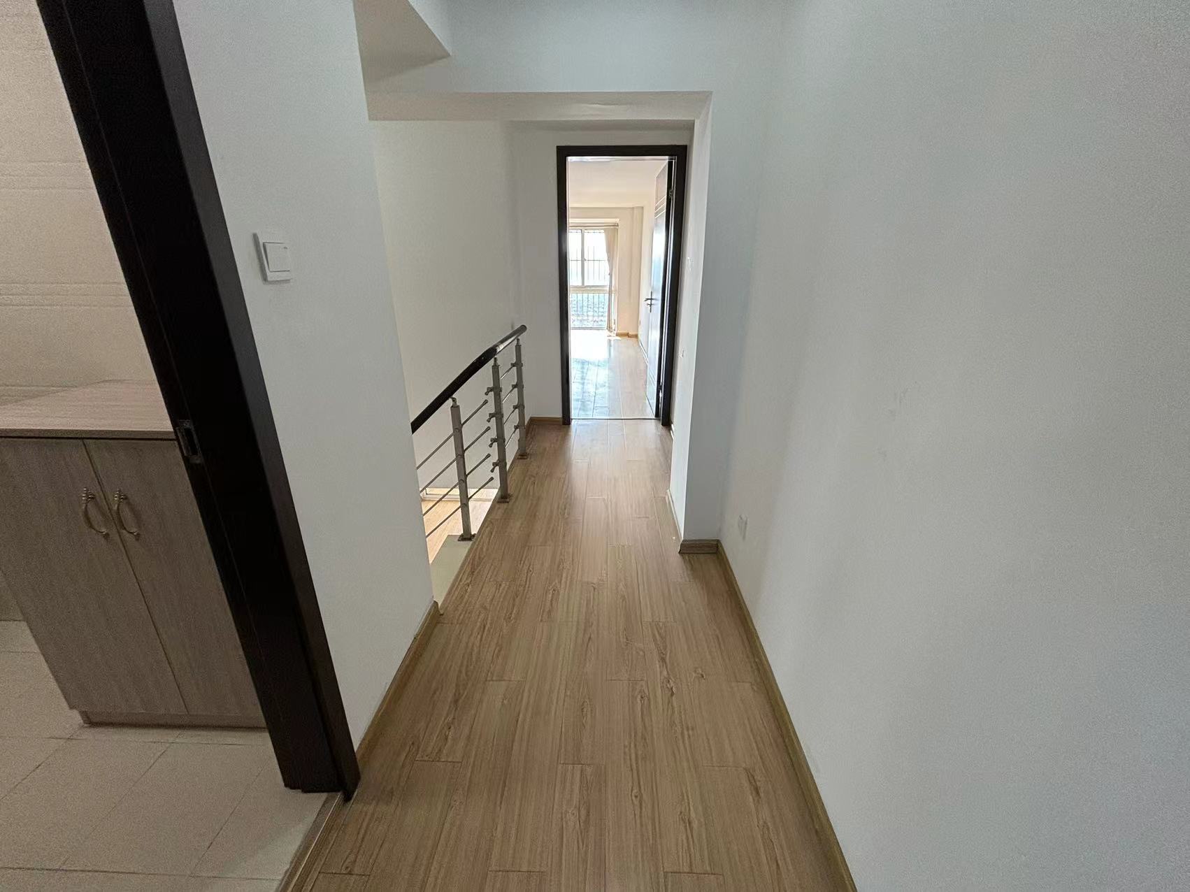宏景大厦 1室厅卫 110m&sup2;