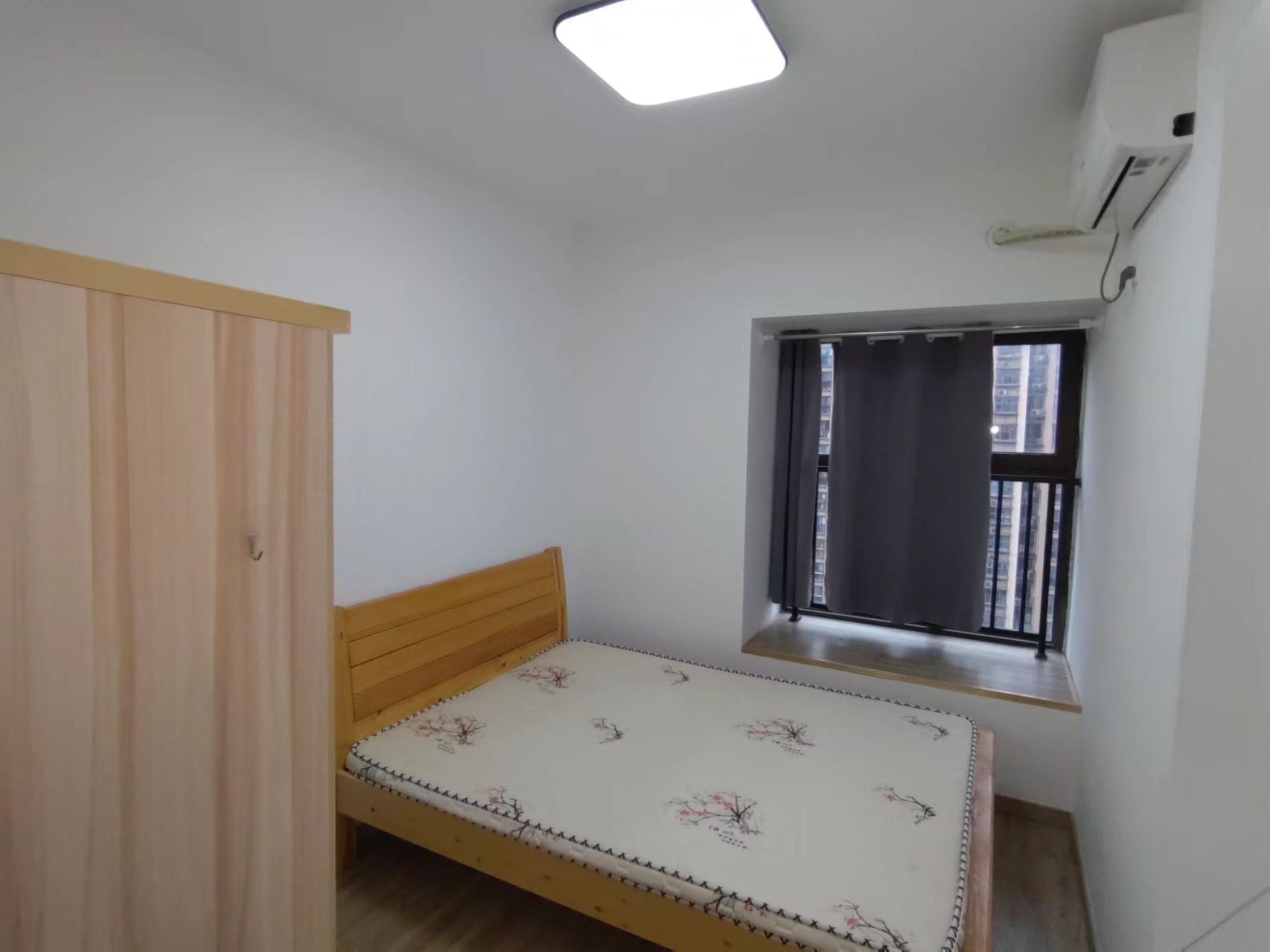 华强城 3室2厅2卫 116.73m&sup2;