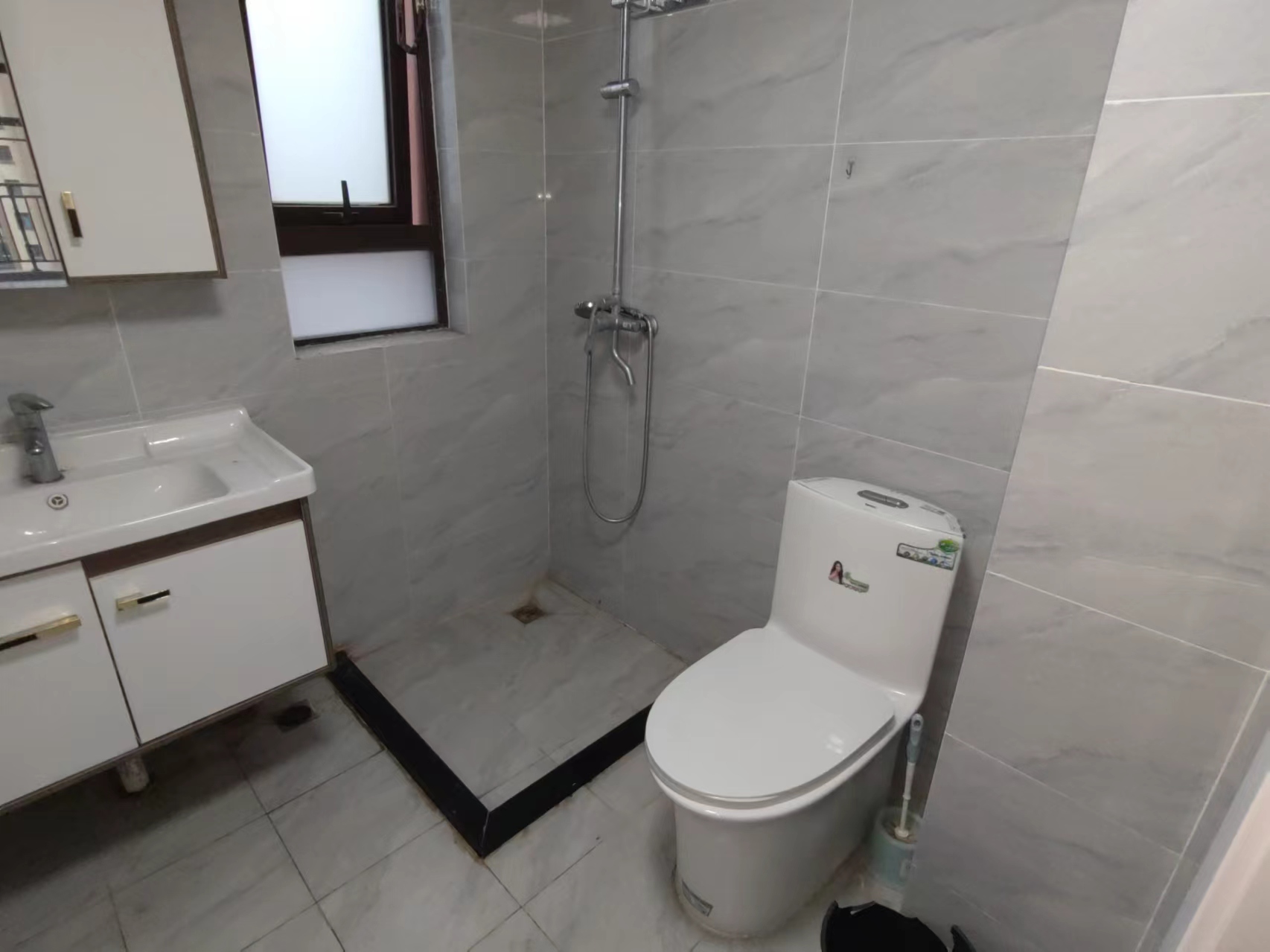 华强城 3室2厅2卫 116.73m&sup2;