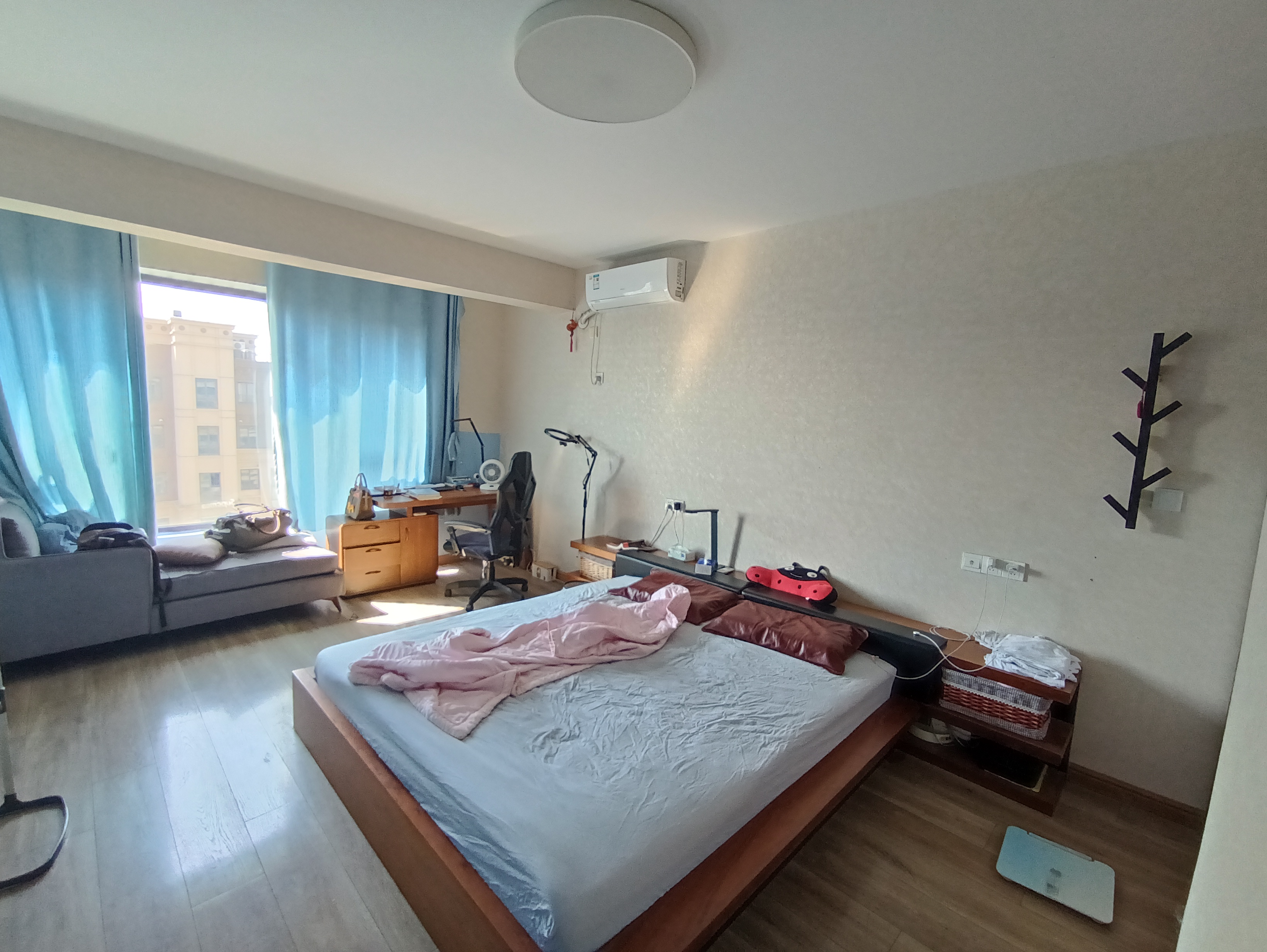 和融&bull;优山美地名邸 5室3厅2卫 249.00m&sup2;