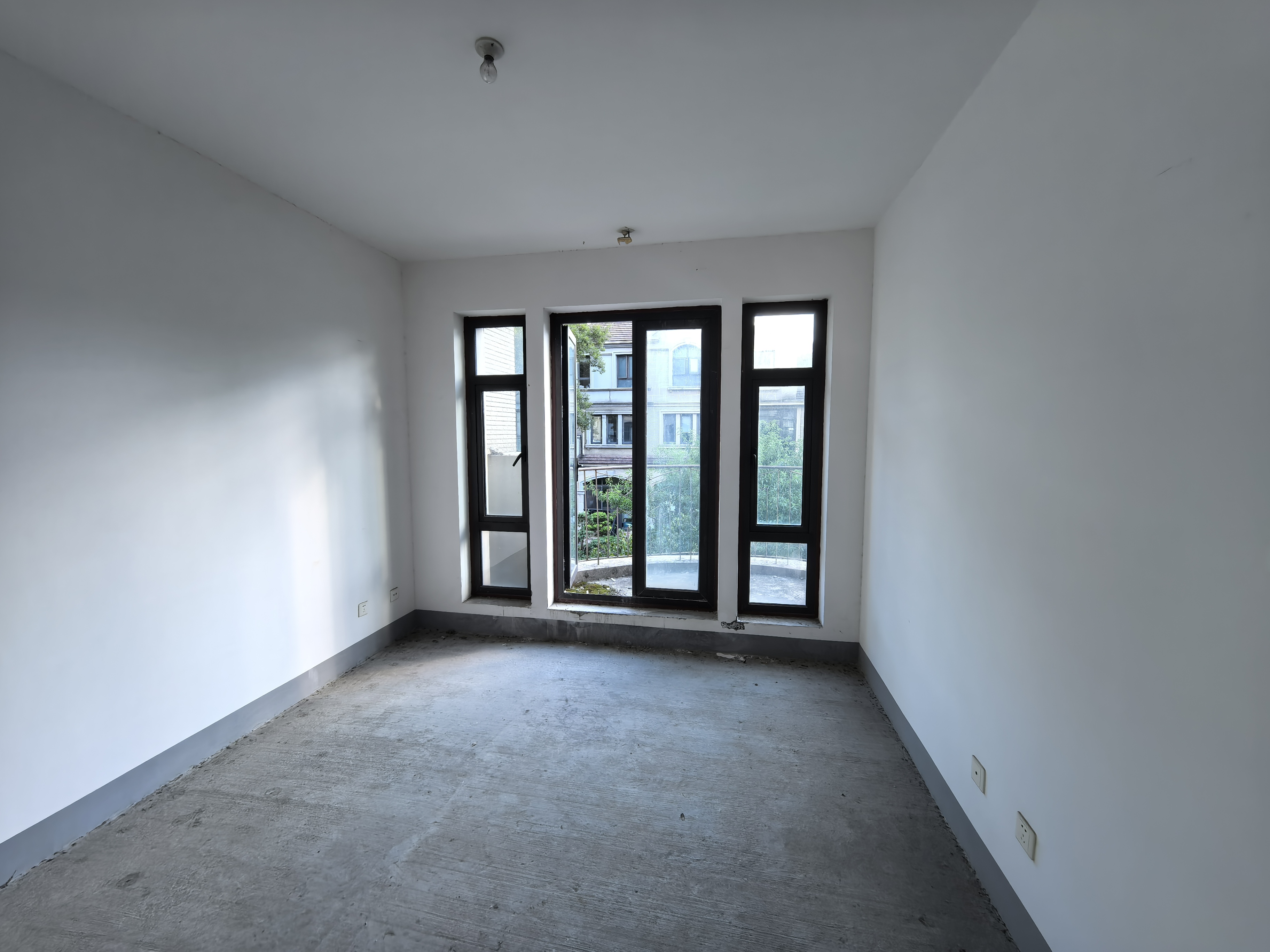 金河名人世家 6室2厅4卫 239.46m&sup2;