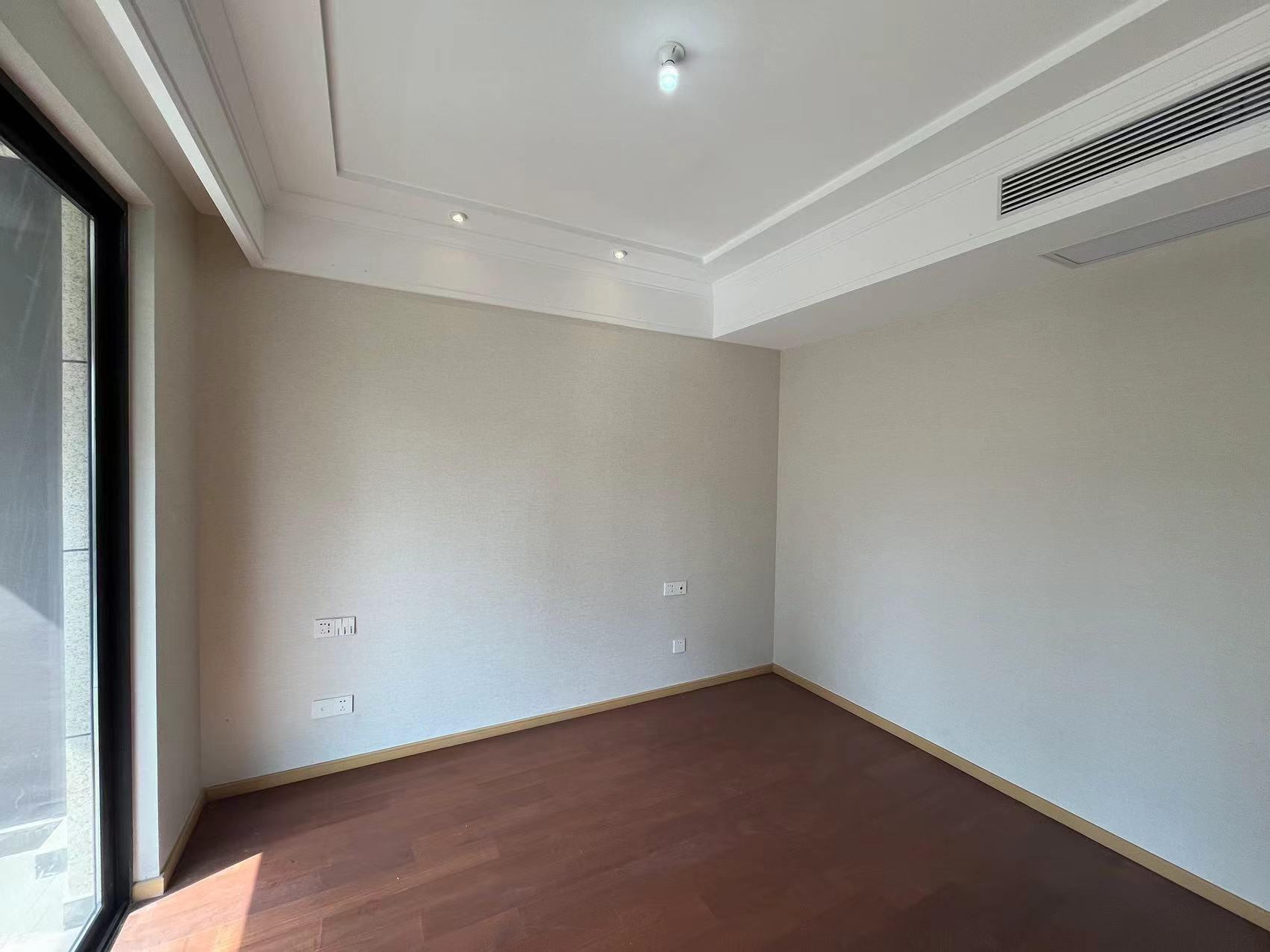 兰园 3室2厅2卫 143m&sup2;