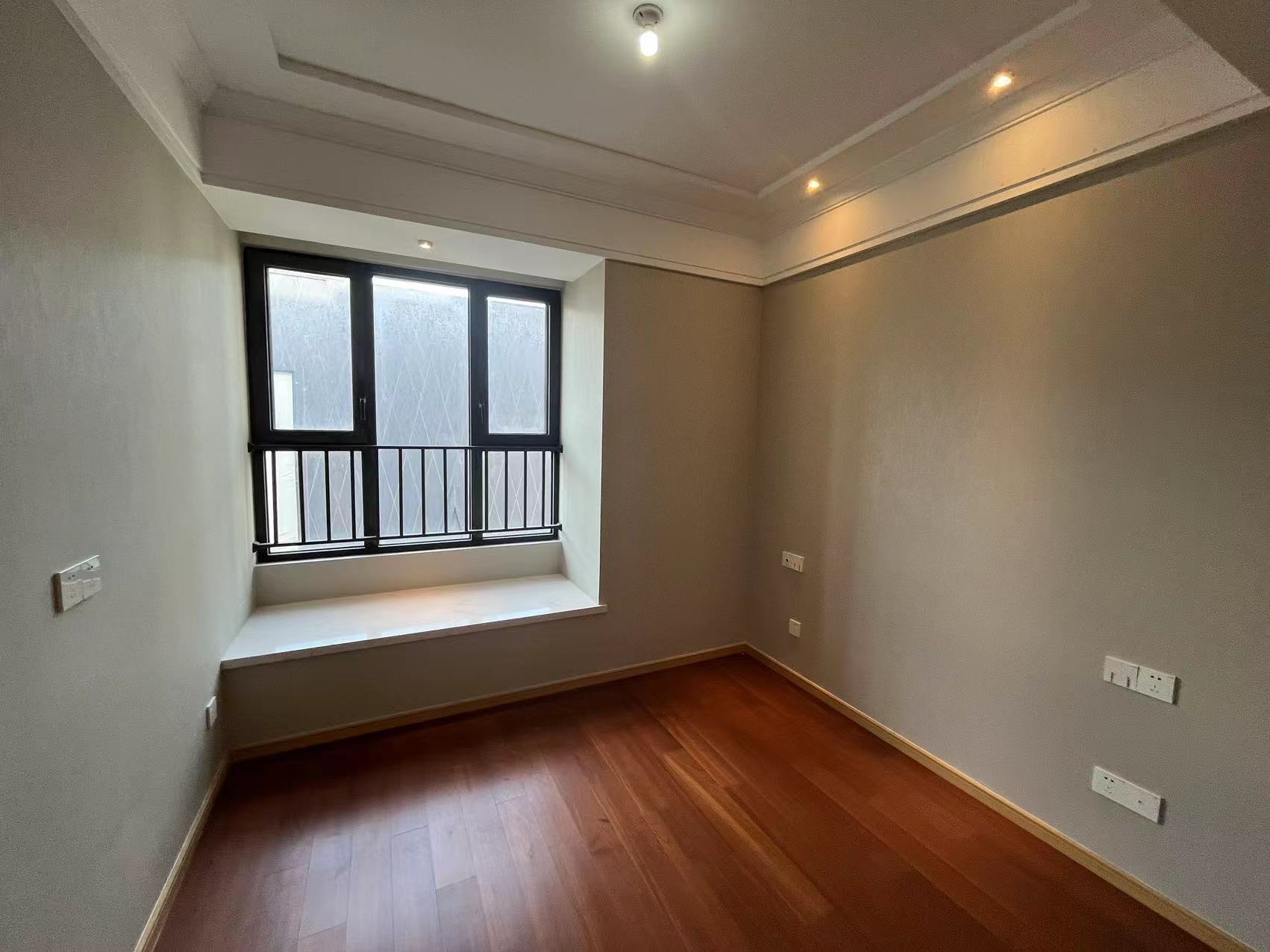 兰园 3室2厅2卫 143m&sup2;