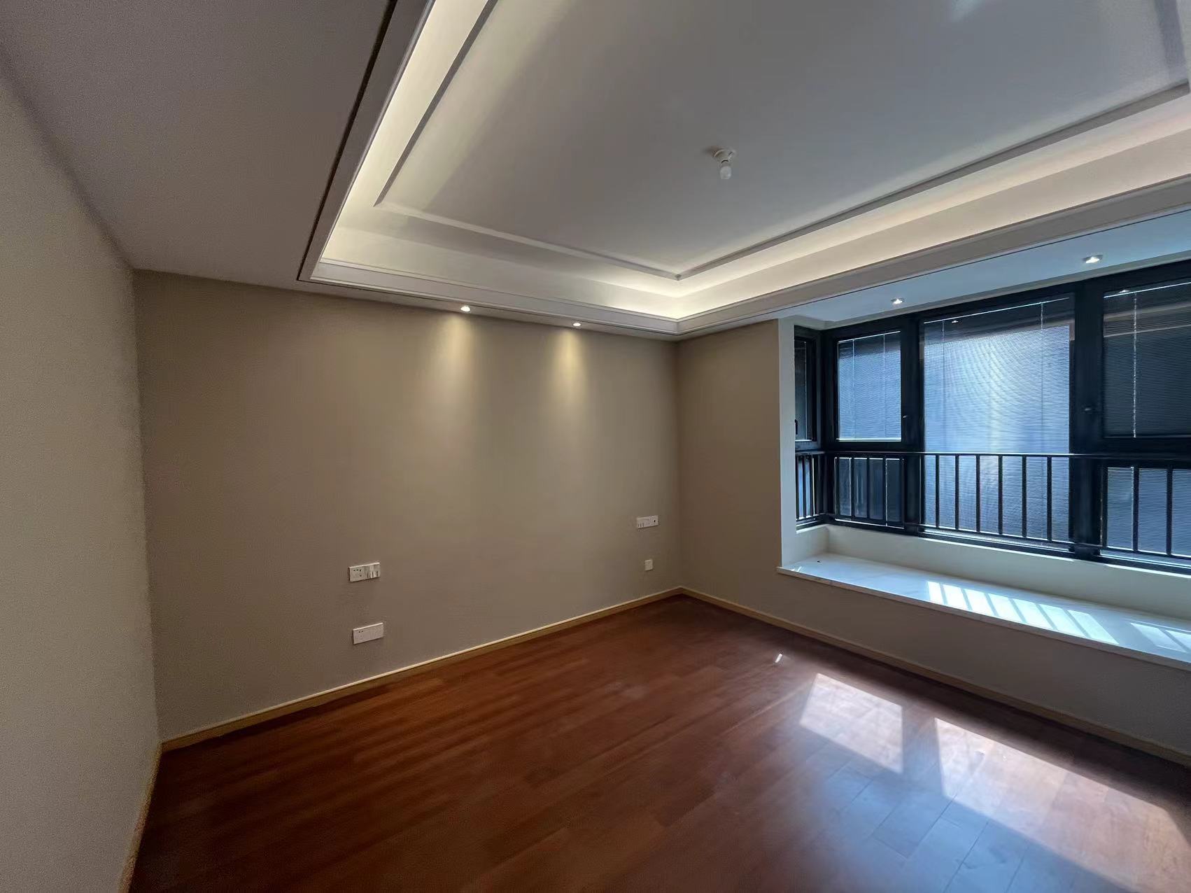 兰园 3室2厅2卫 143m&sup2;
