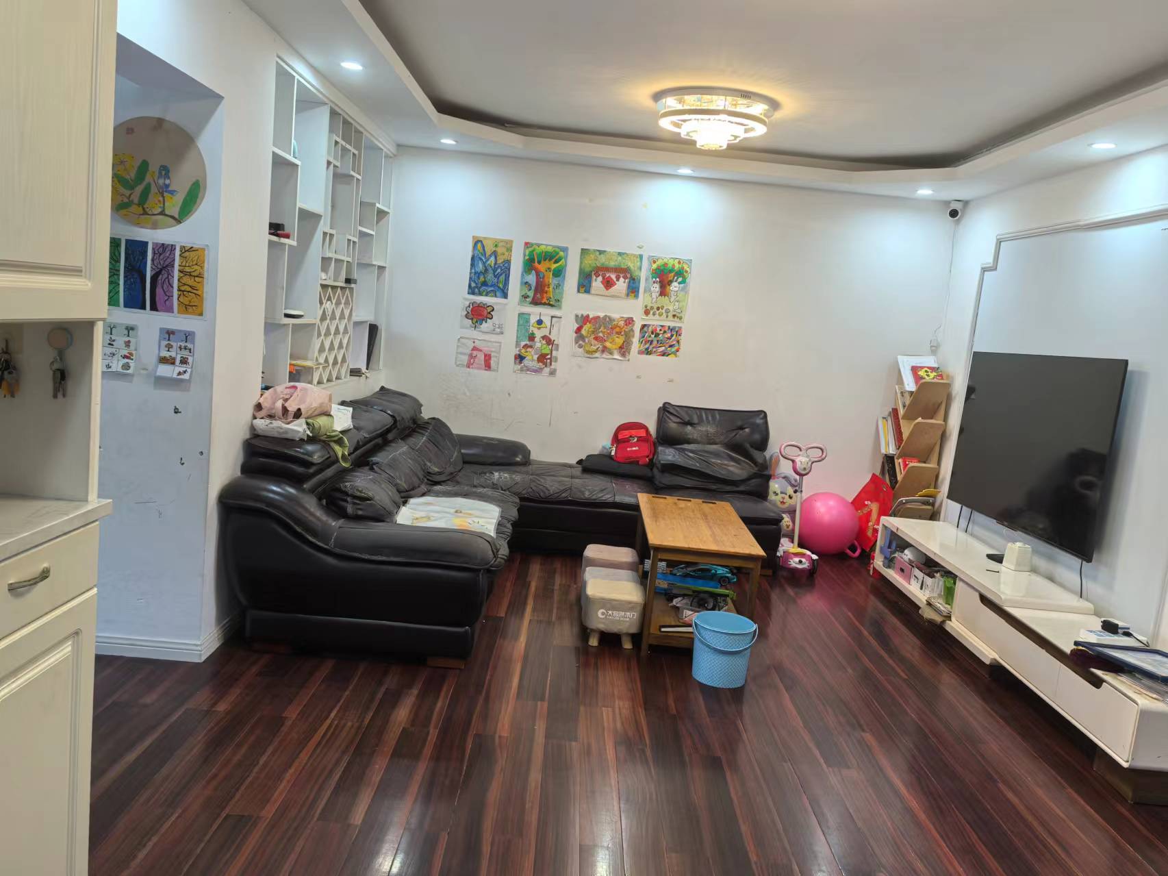 前景花苑 5室2厅2卫 183m&sup2;