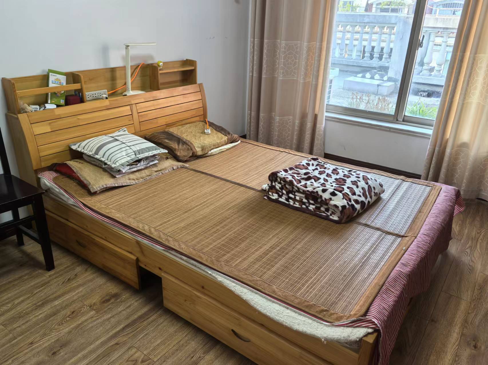 前景花苑 5室2厅2卫 183m&sup2;