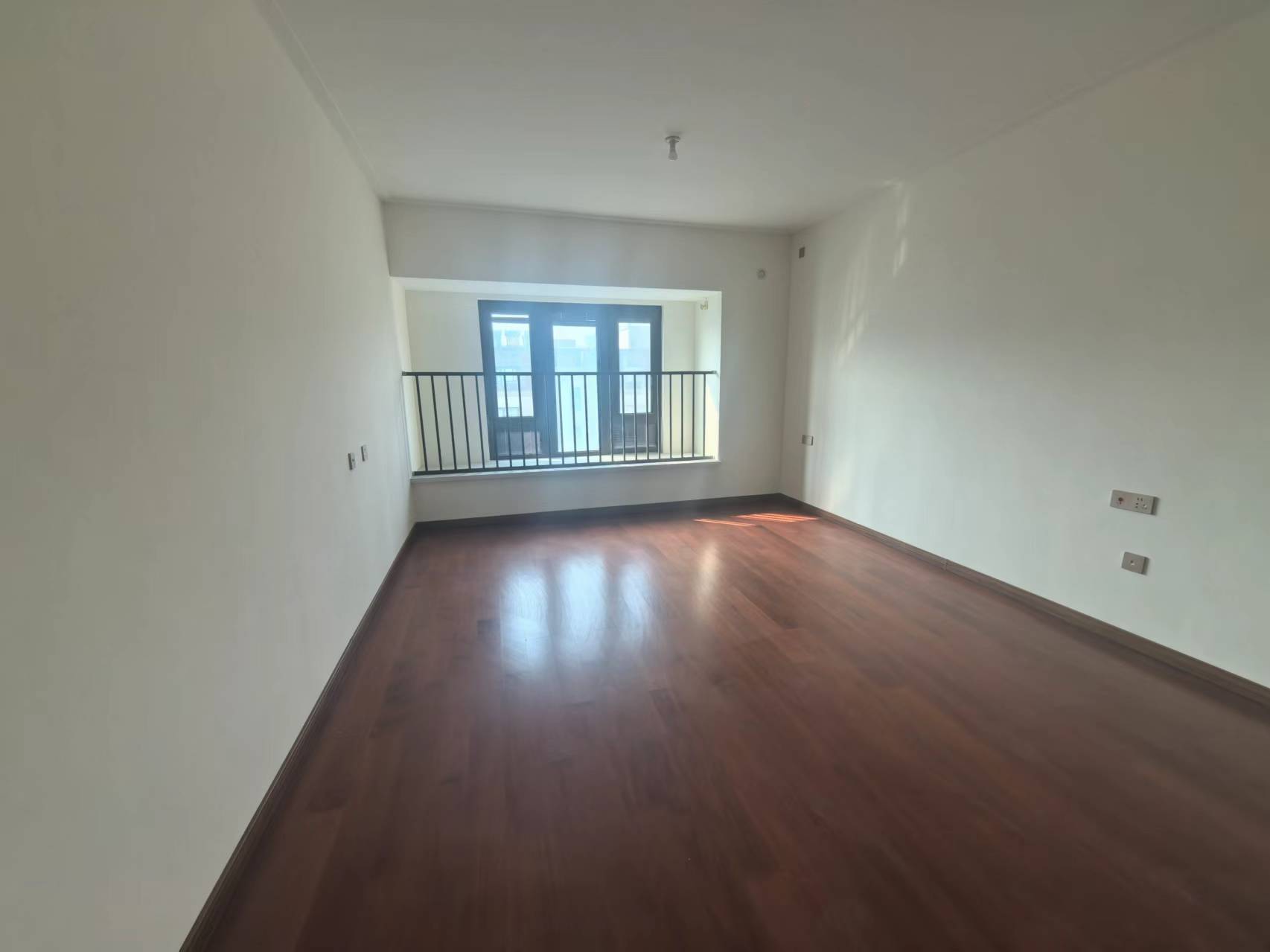 中南万科大都会 4室2厅2卫 156m&sup2;