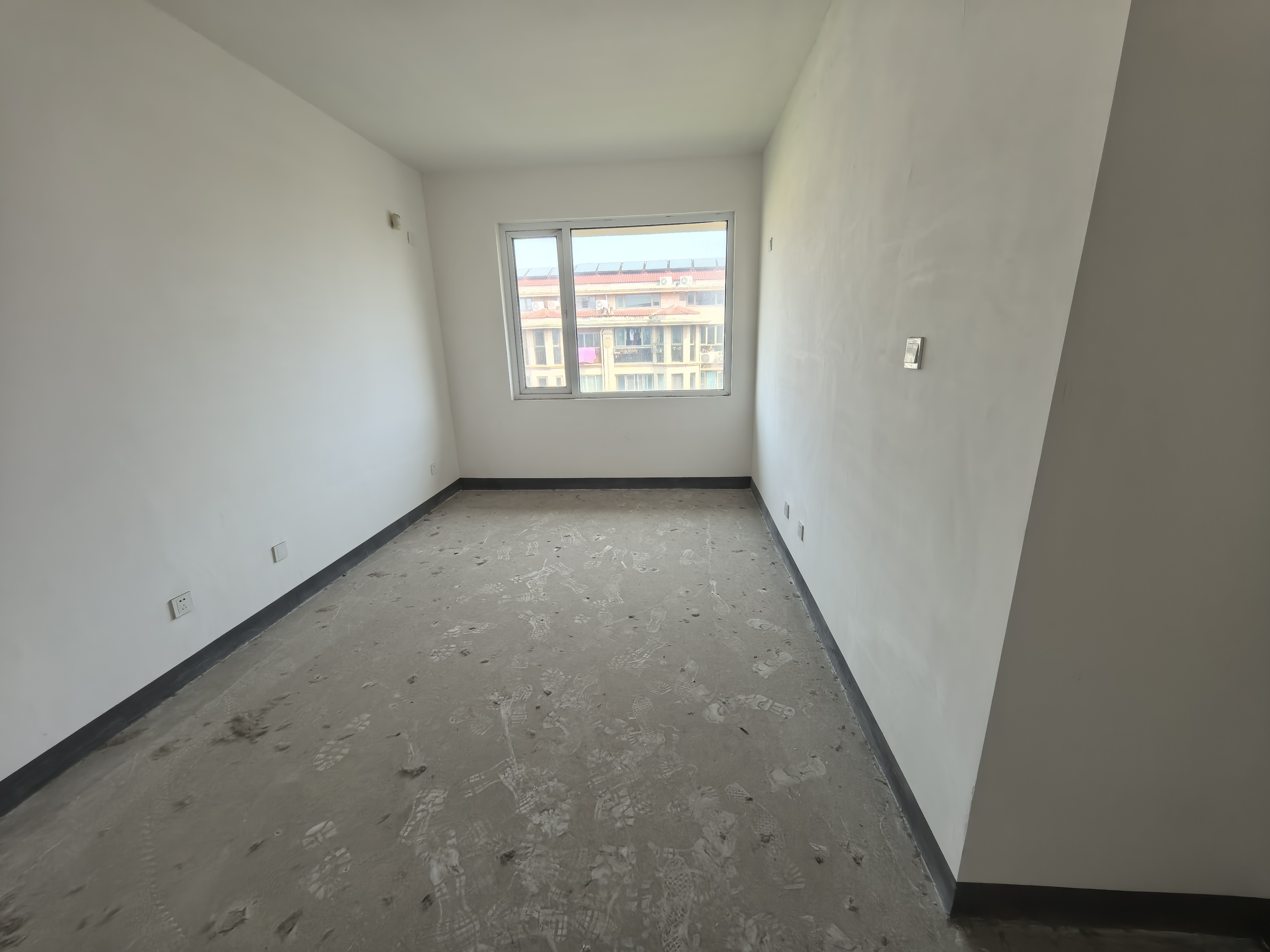 军山花园 5室2厅3卫 241.56m&sup2;