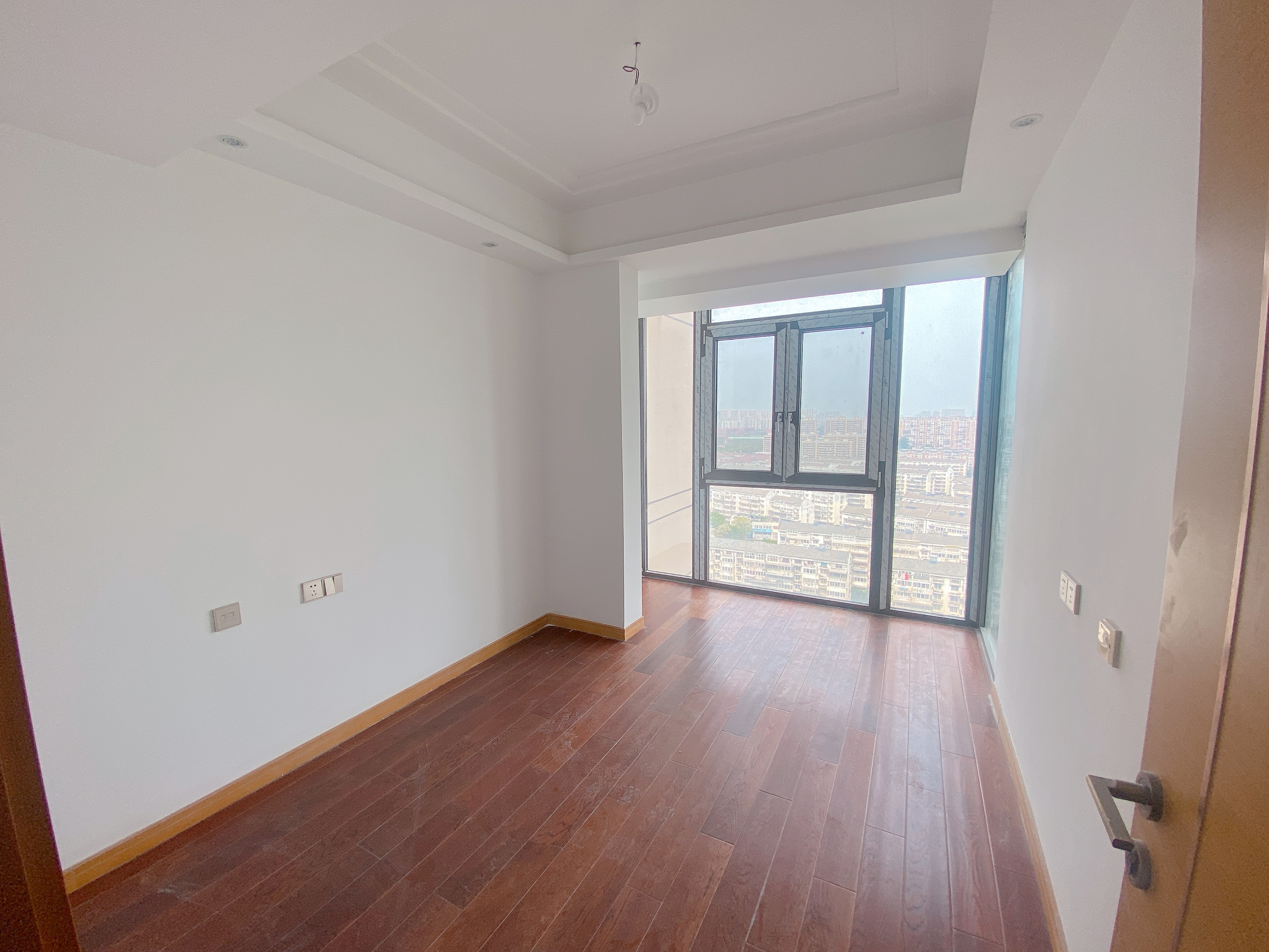 中南世纪花城三期 4室2厅2卫 146.06m&sup2;