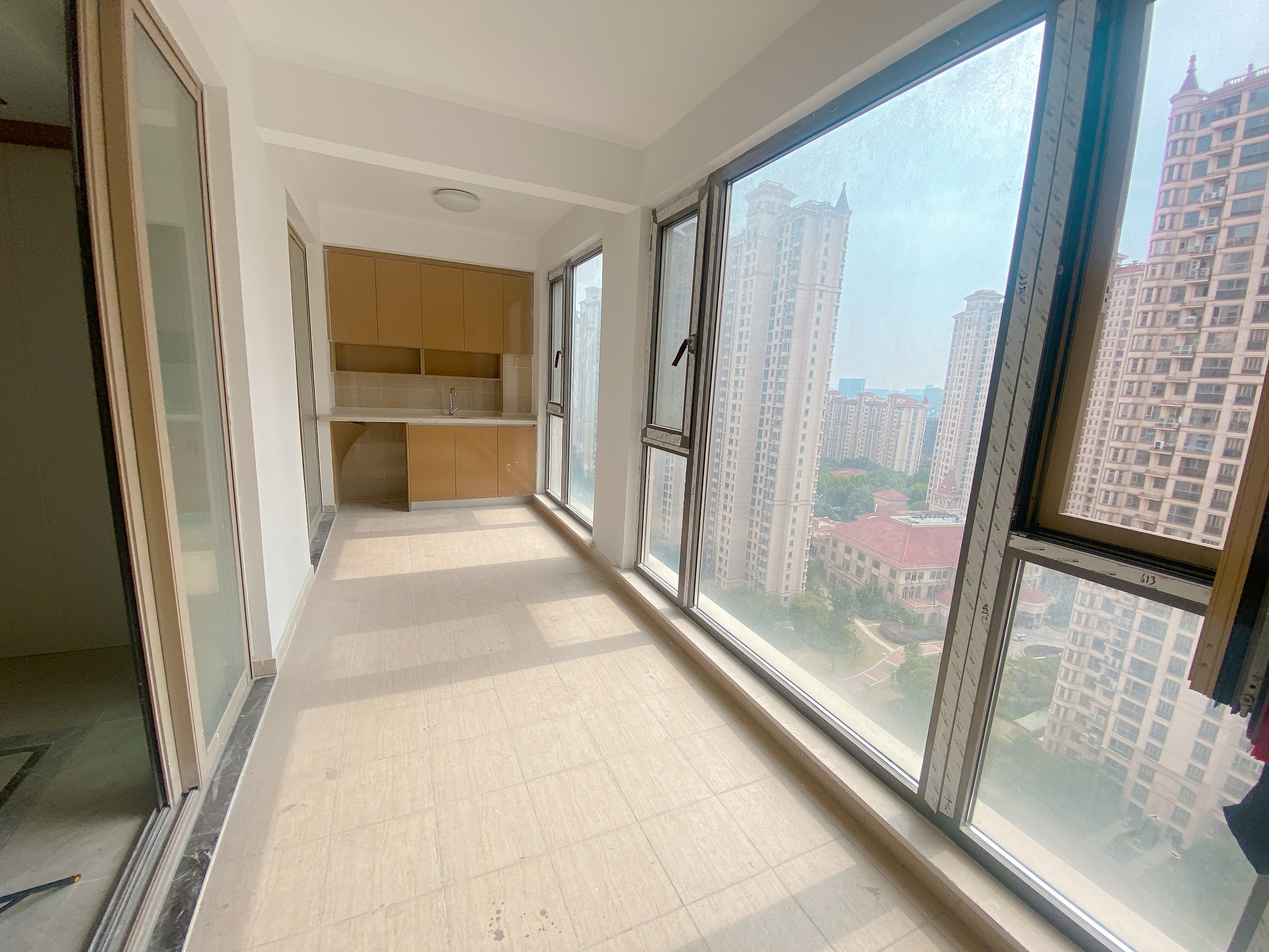 中南世纪花城三期 4室2厅2卫 146.06m&sup2;