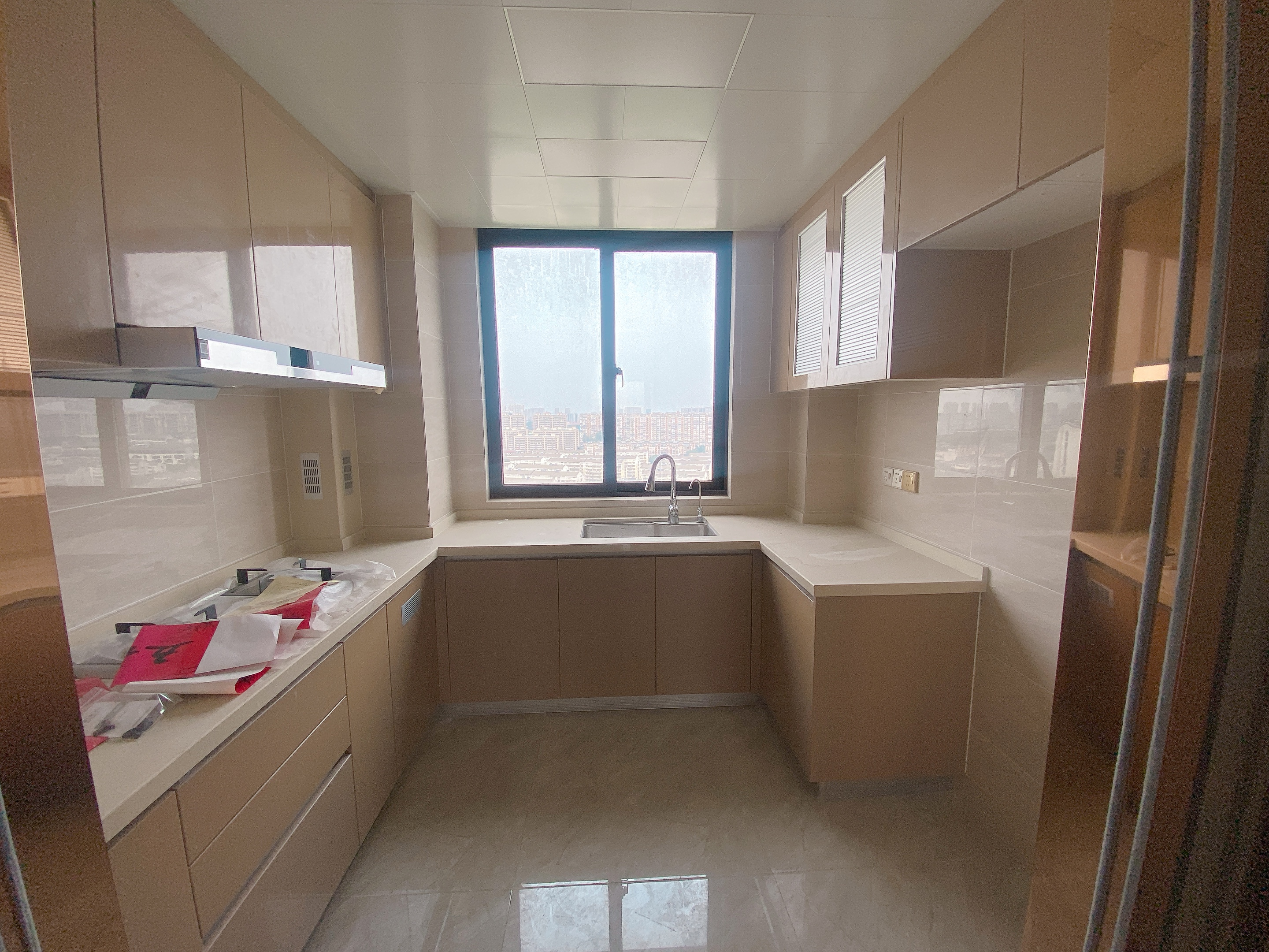 中南世纪花城三期 4室2厅2卫 146.06m&sup2;