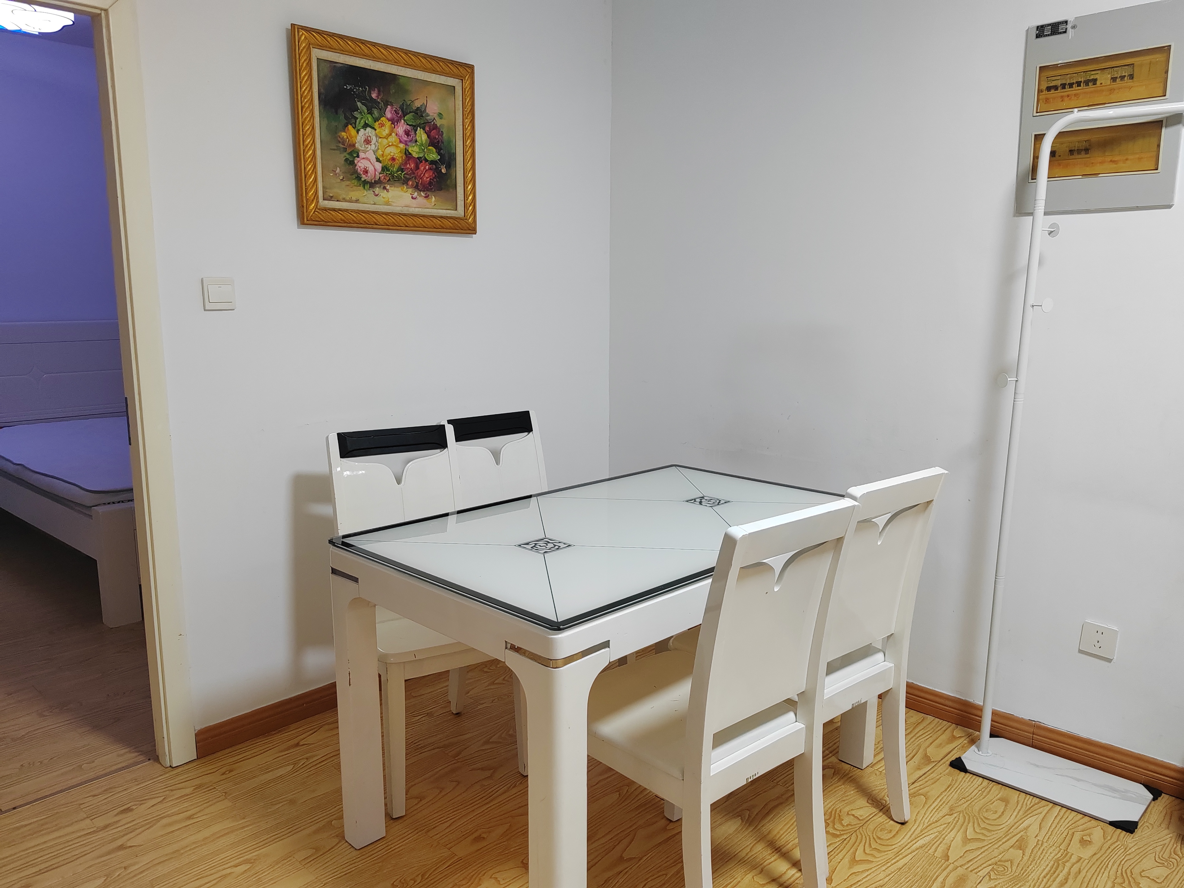 华强城一期 2室2厅1卫 86m&sup2;