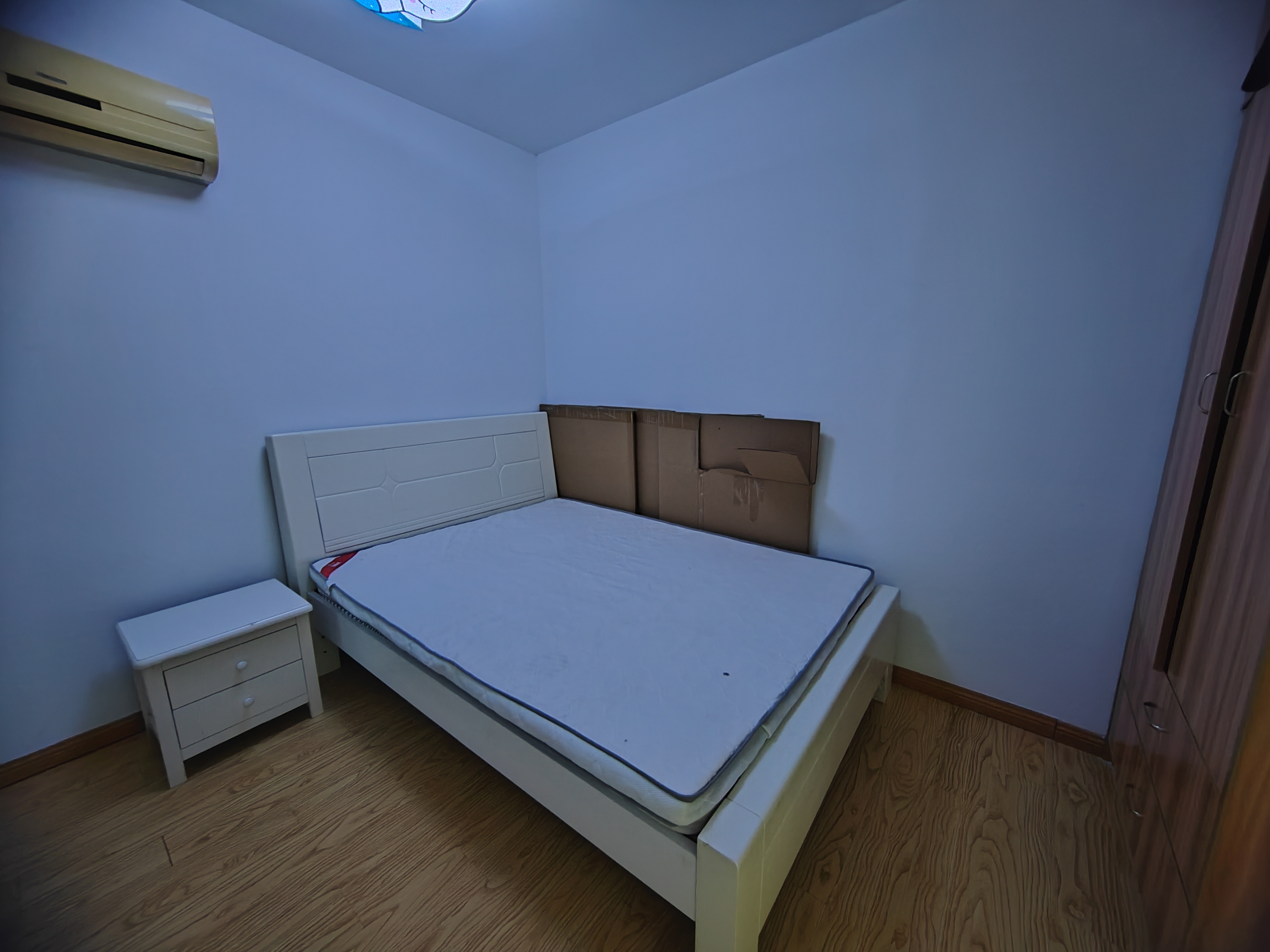 华强城一期 2室2厅1卫 86m&sup2;