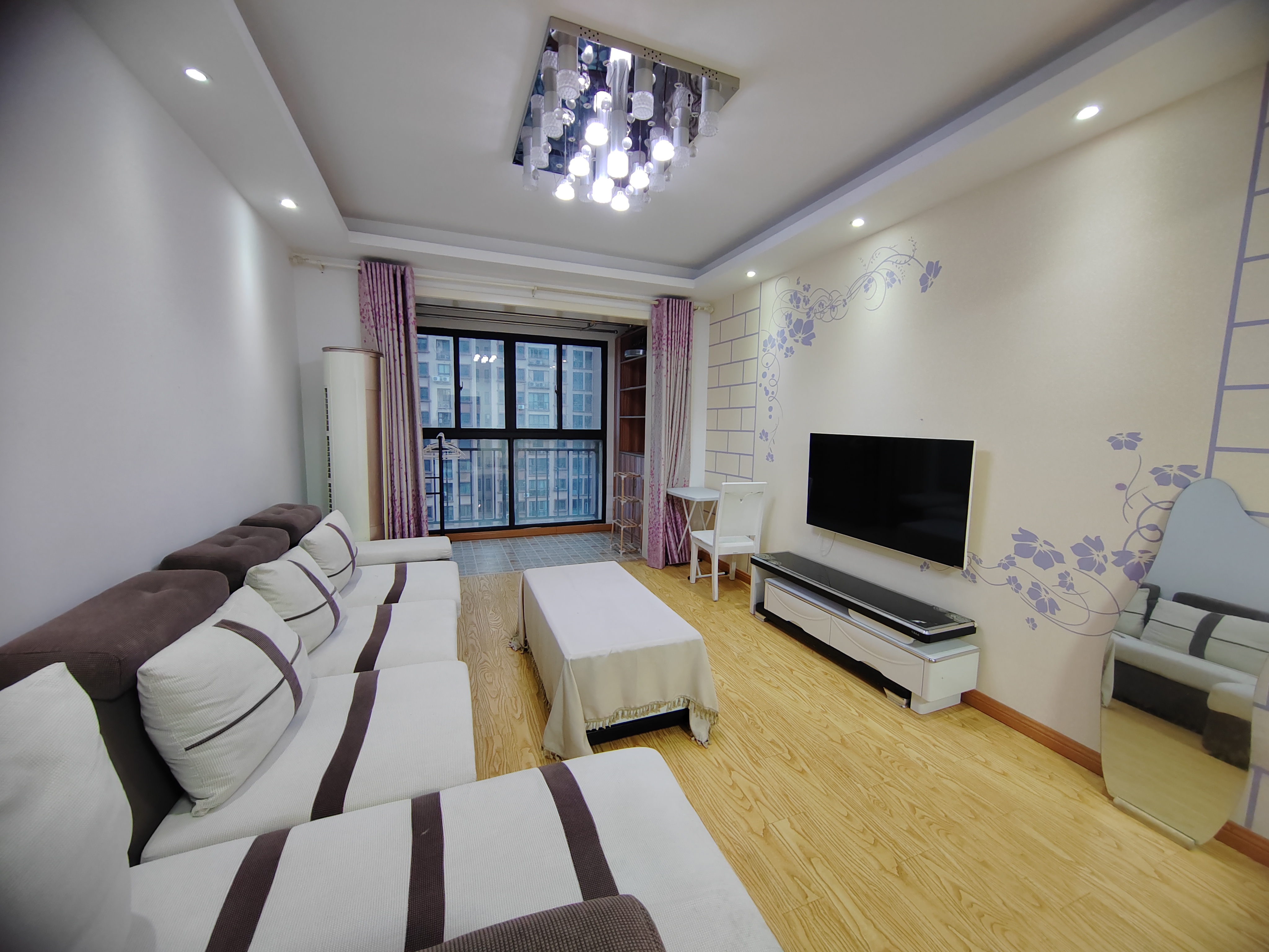 华强城一期 2室2厅1卫 86m&sup2;