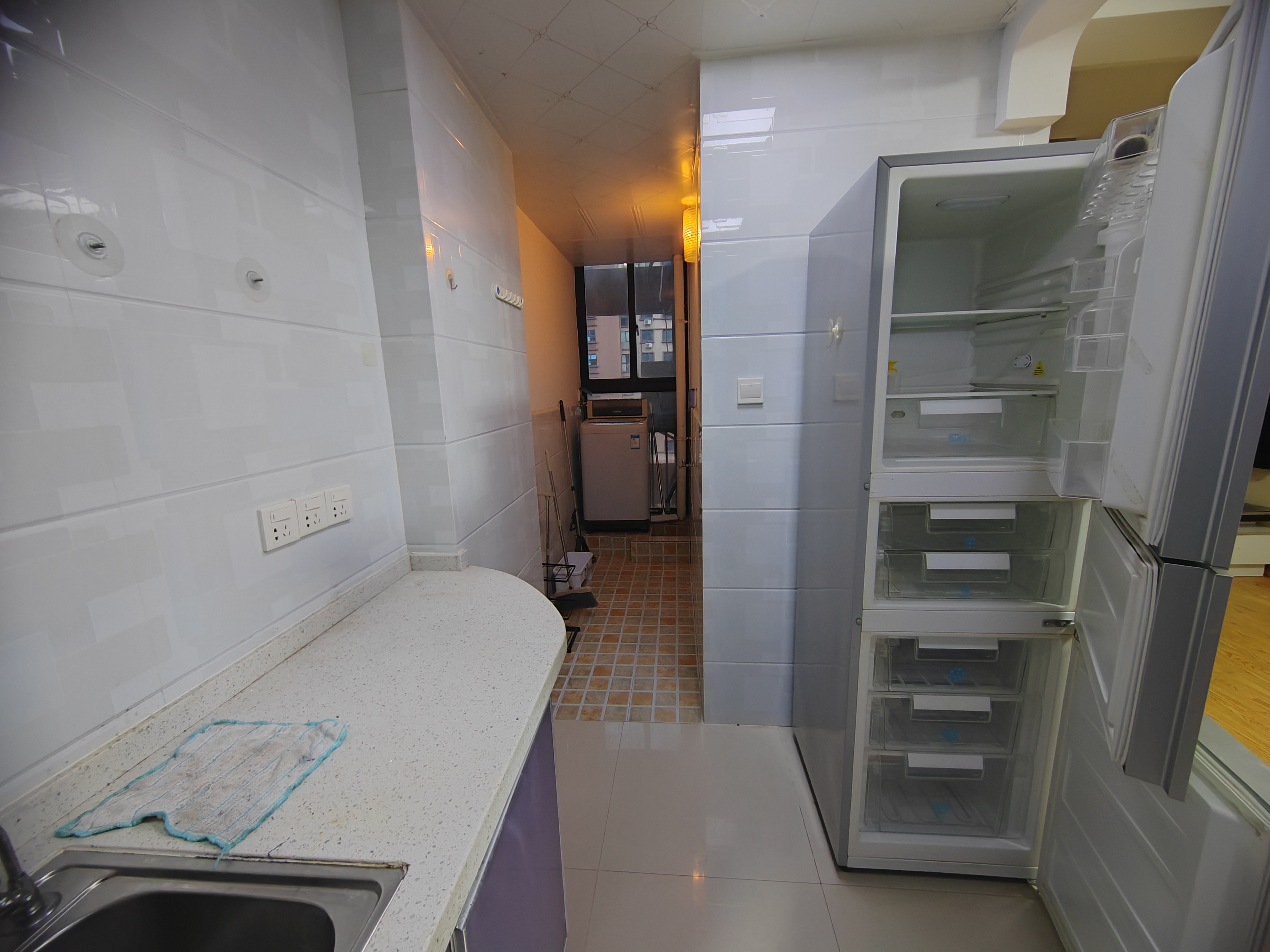 华强城一期 2室2厅1卫 86m&sup2;