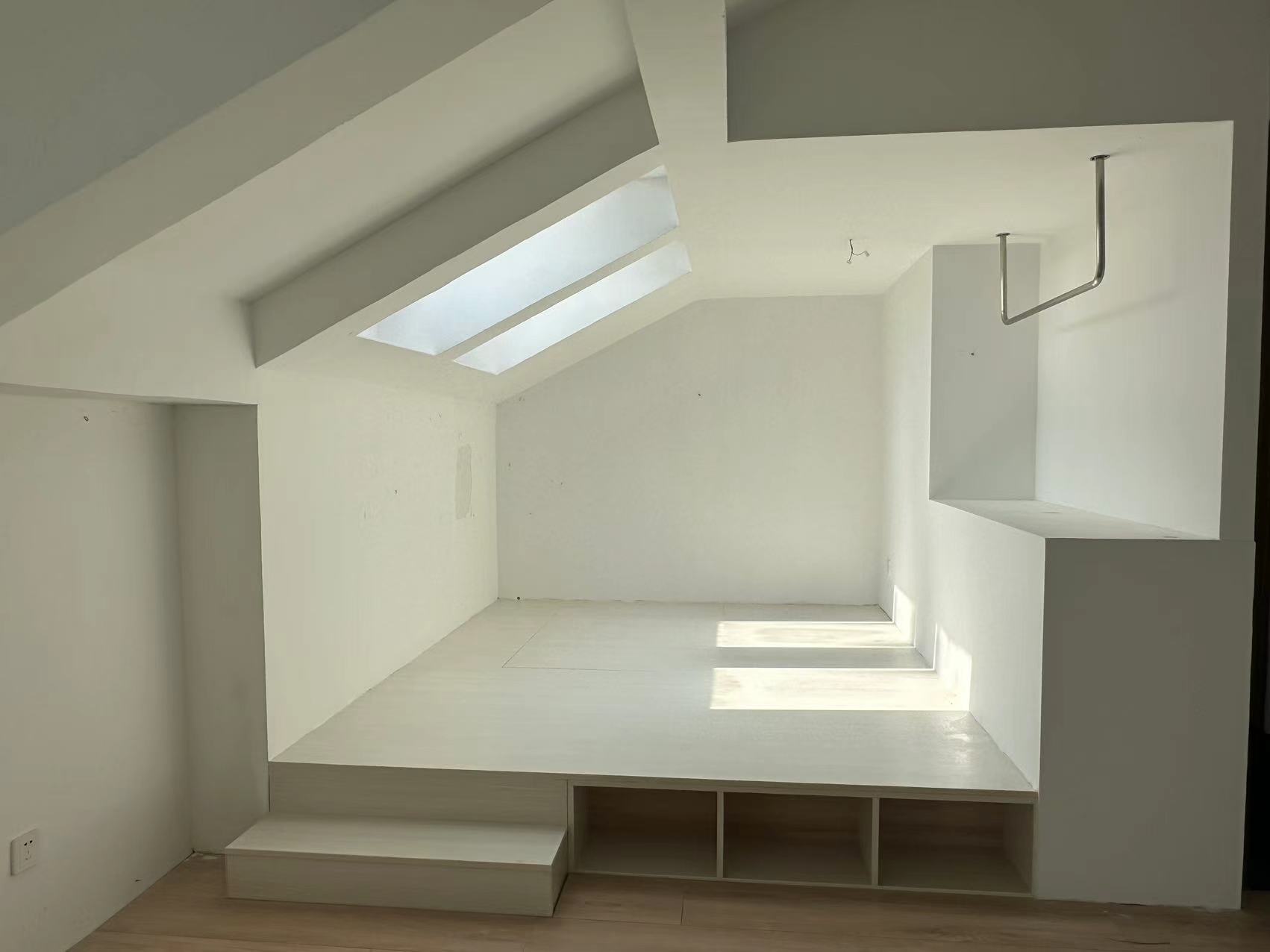 军山花园 6室3厅2卫 261.00m&sup2;