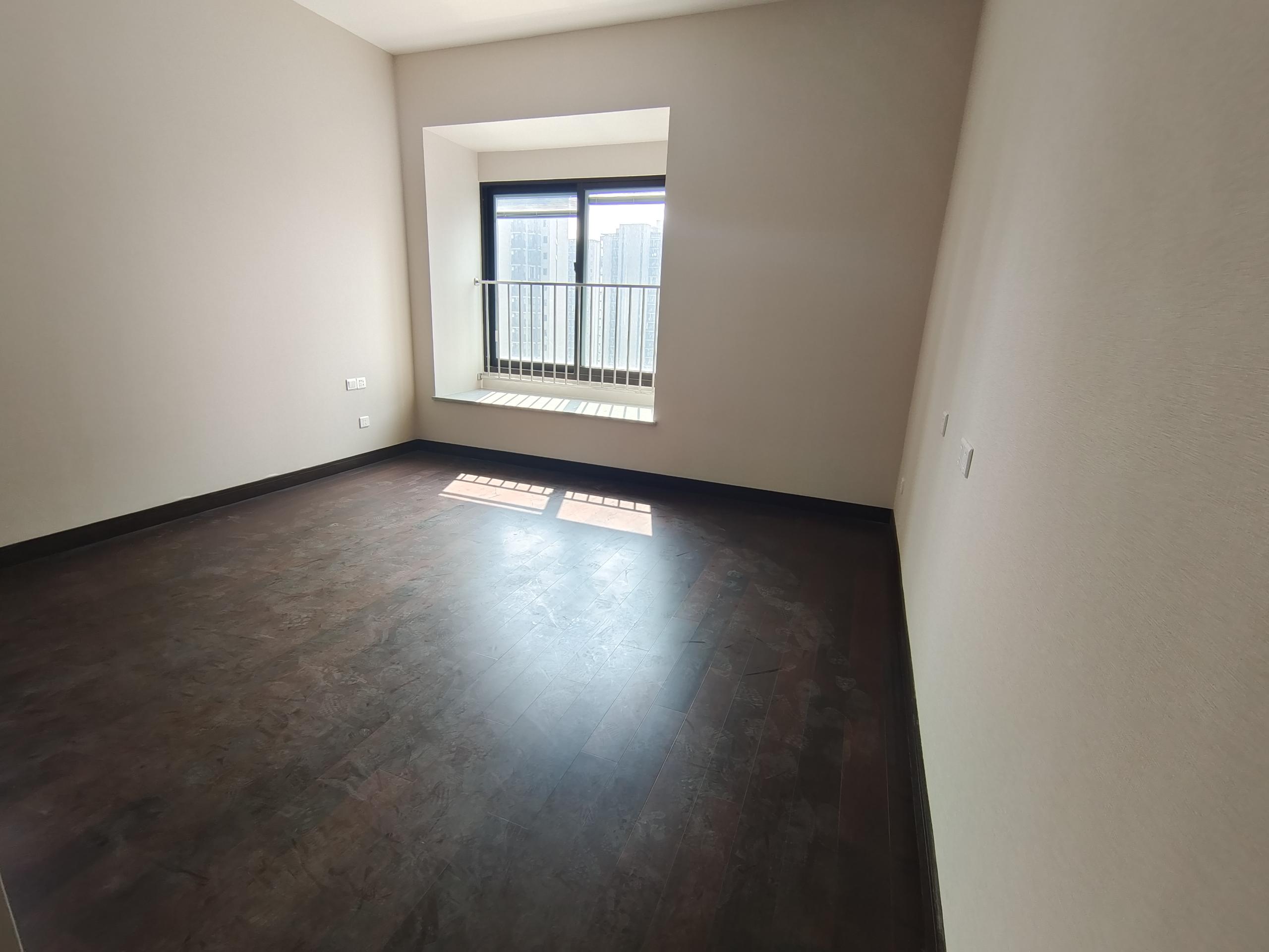 南通和风雅颂 4室2厅2卫 234.26m&sup2;