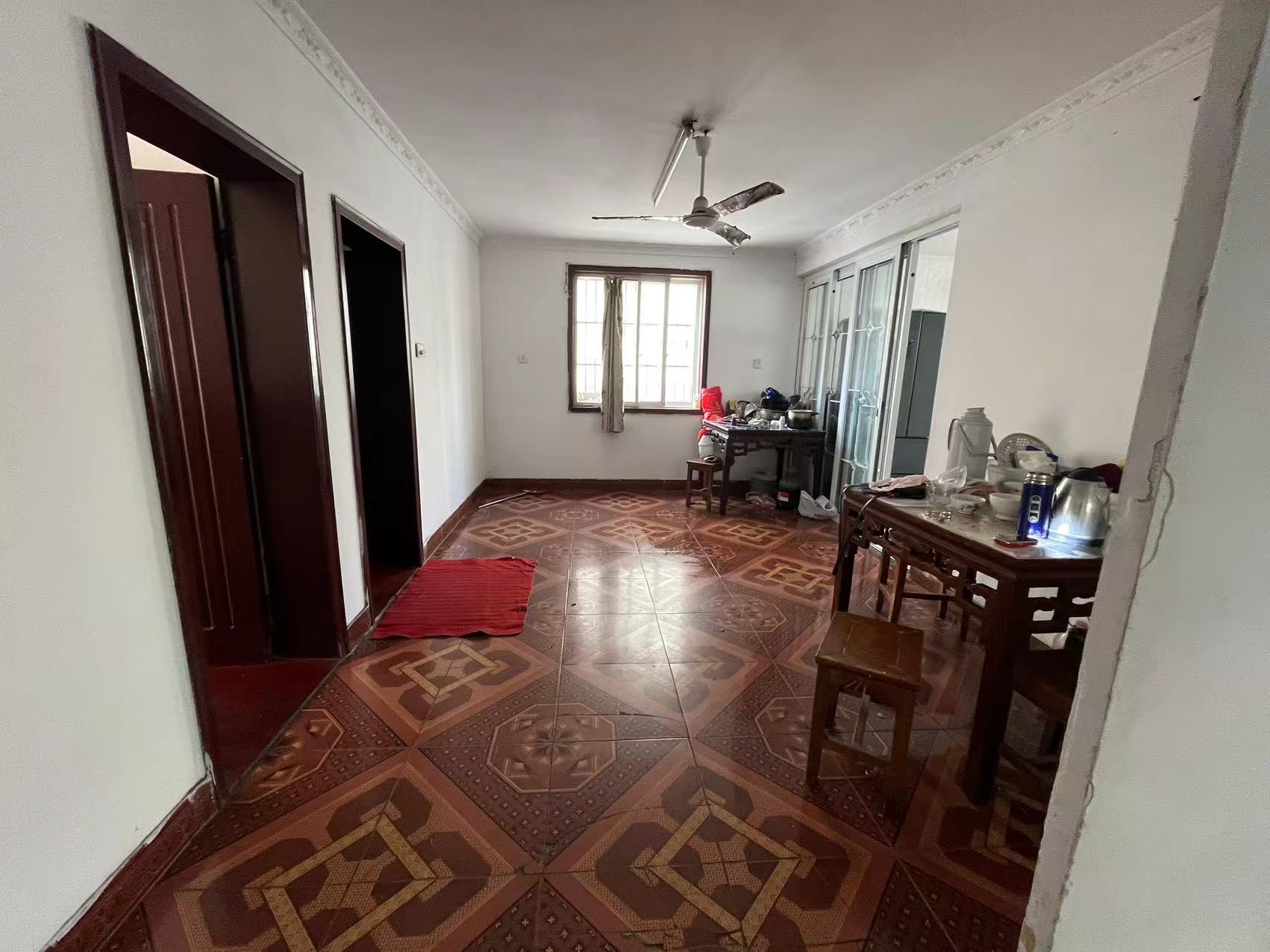 城南绿苑 3室2厅1卫 127.92m²