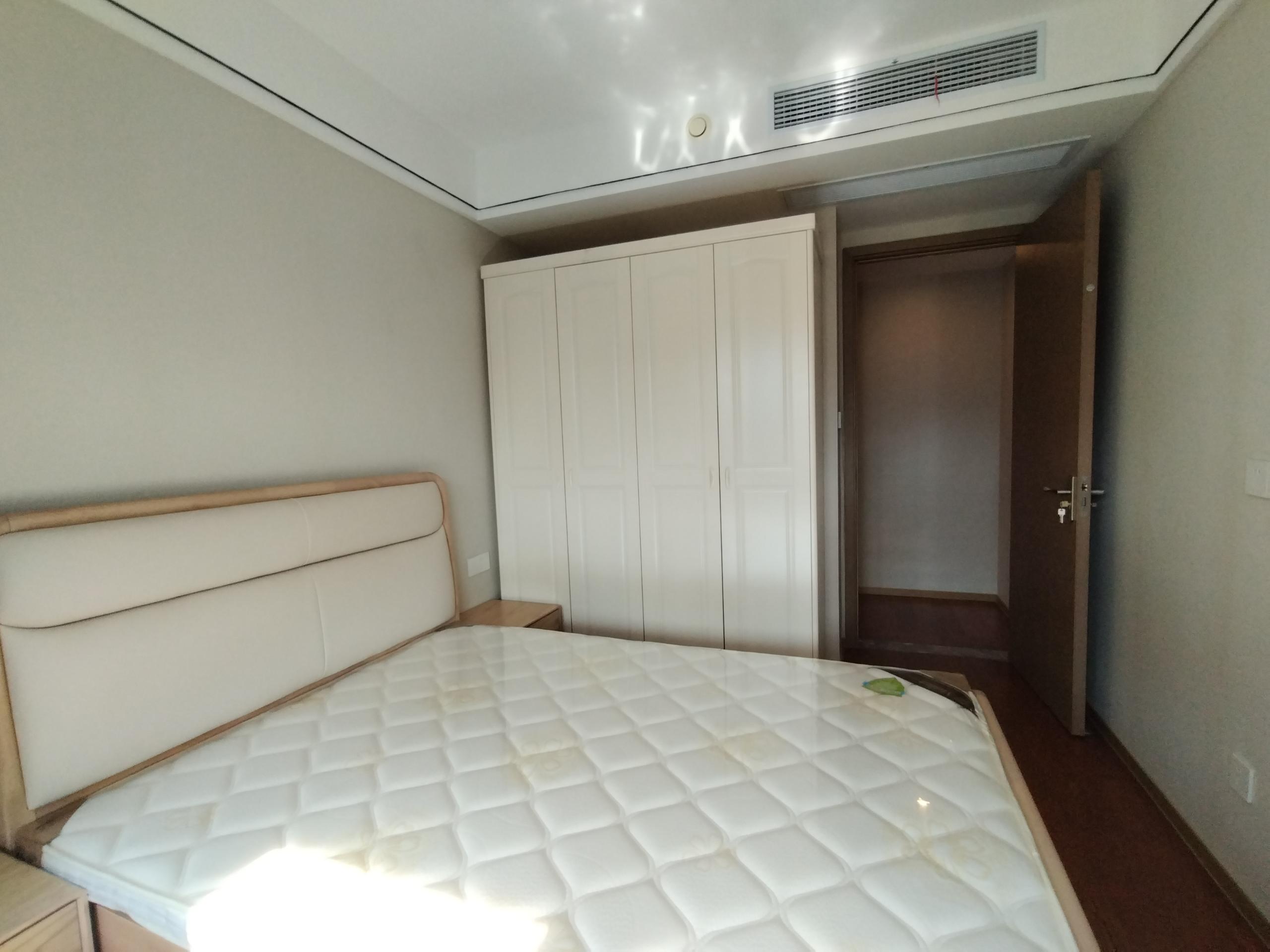 万濠禧园 3室2厅2卫 126m&sup2;
