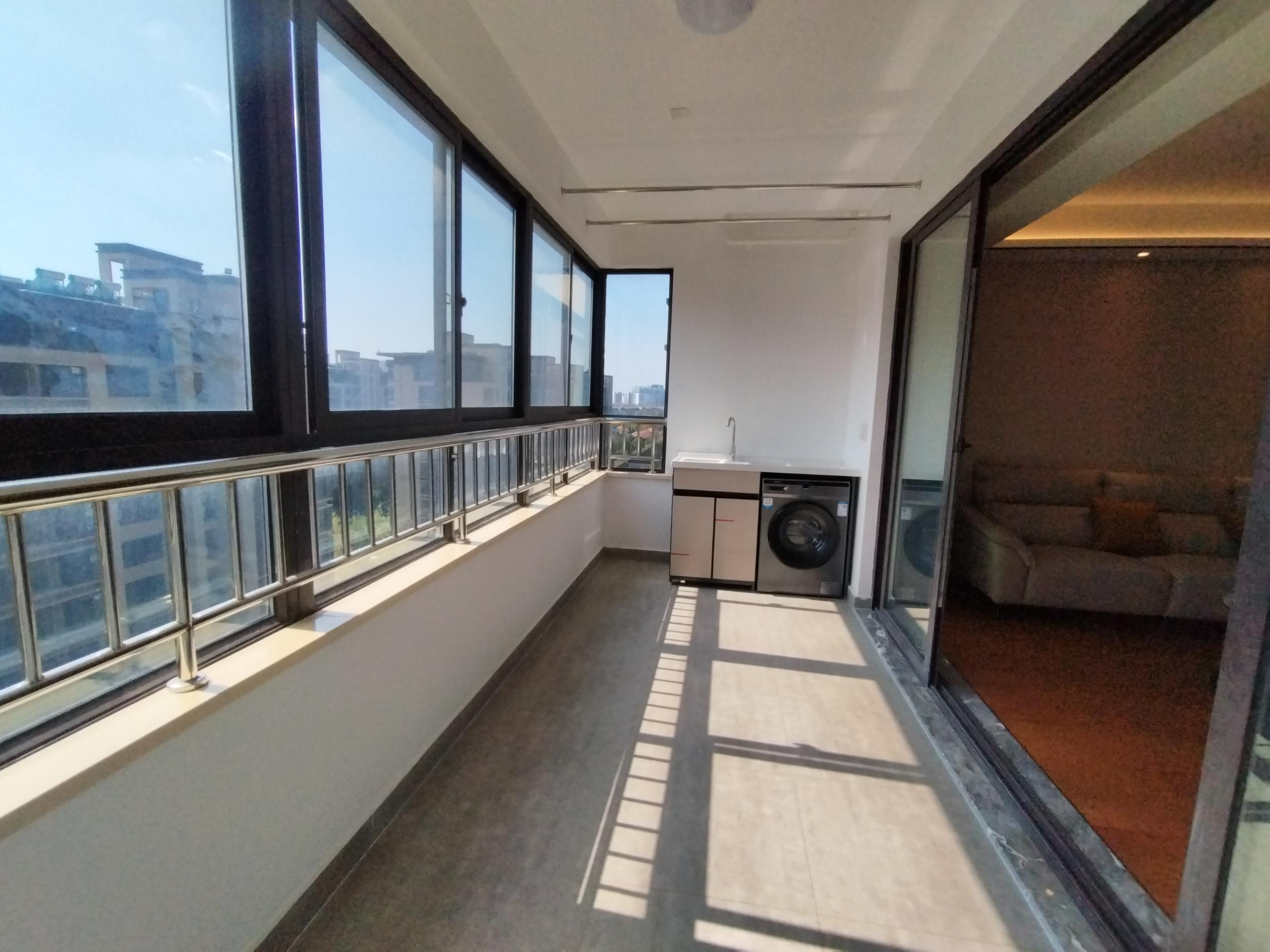 万濠禧园 3室2厅2卫 126m&sup2;