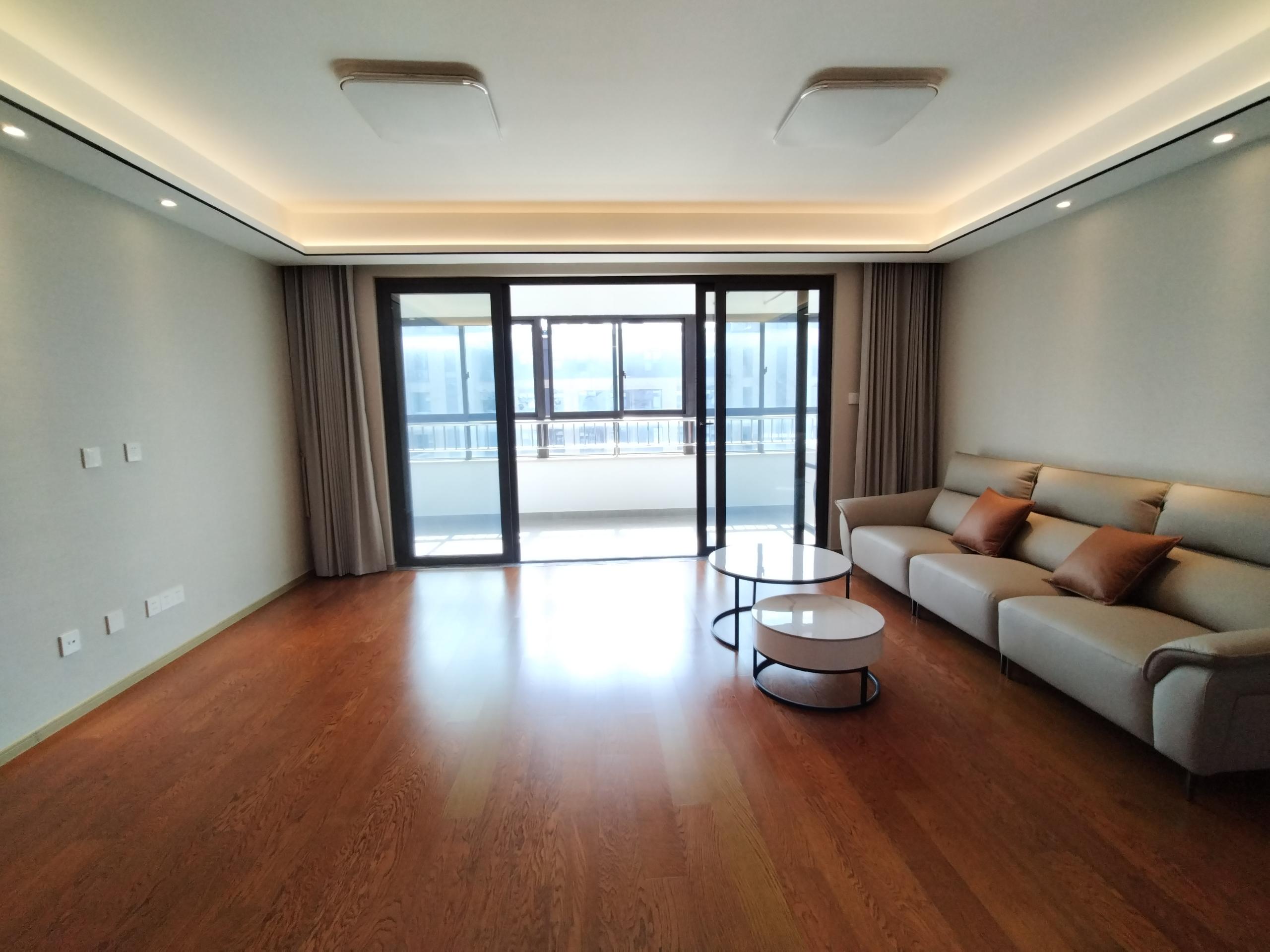 万濠禧园 3室2厅2卫 126m&sup2;