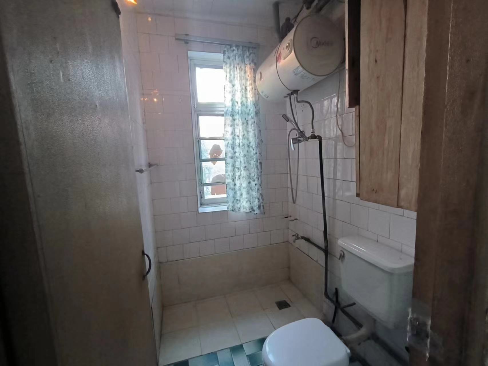 虹桥南村 1室1厅1卫 45m&sup2;