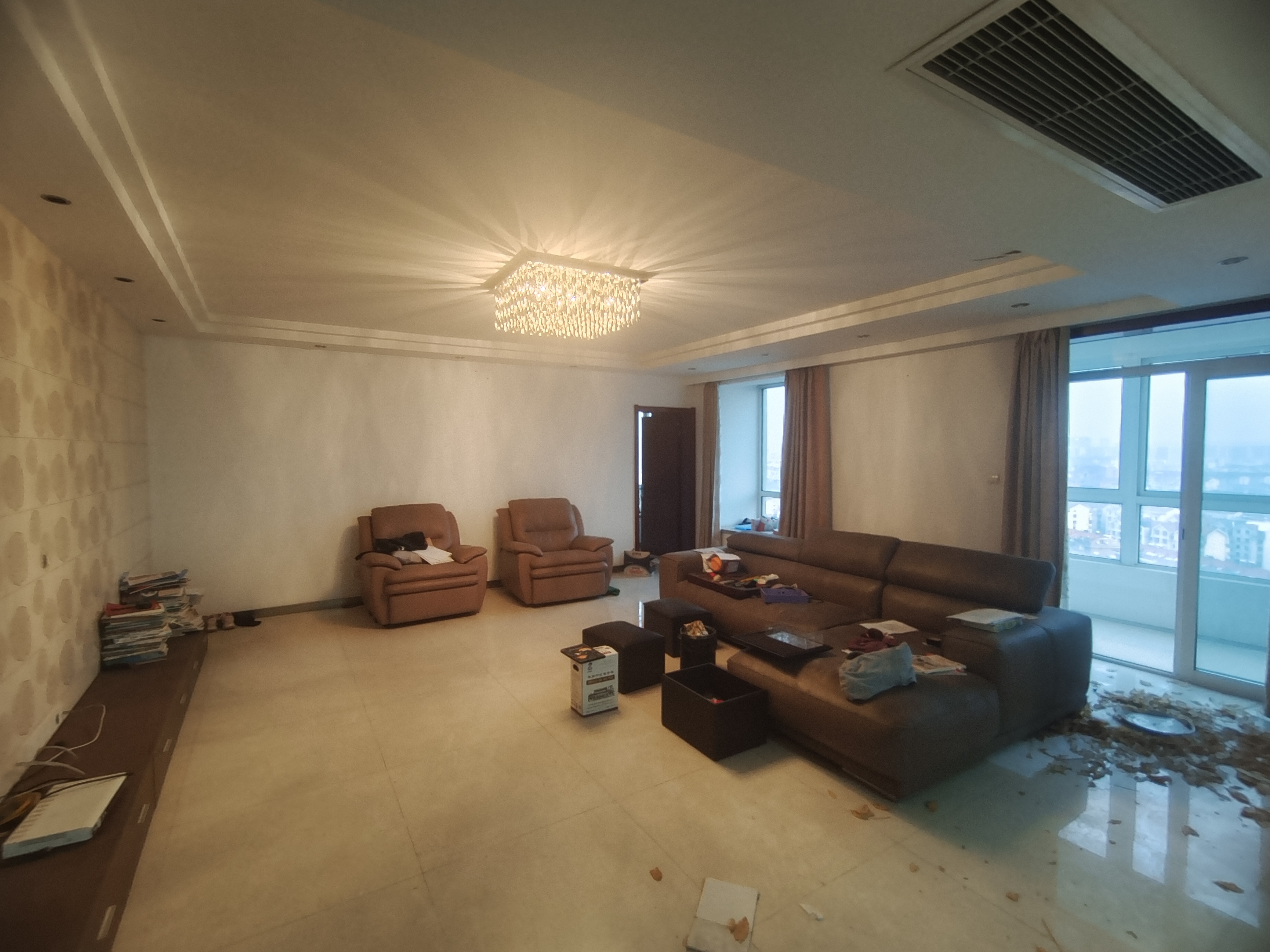 玖珑城 4室2厅2卫 240m²