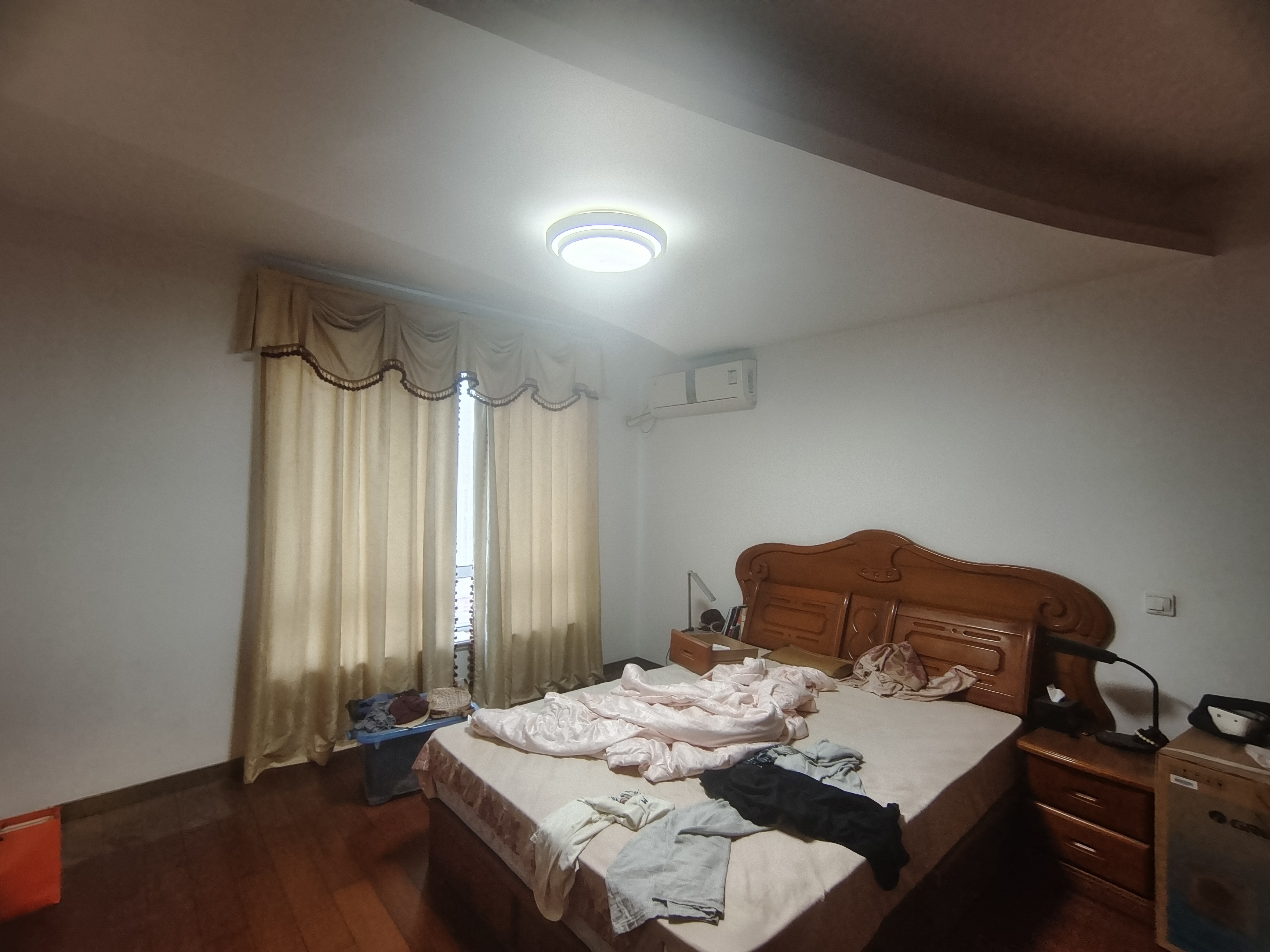 玖珑城 4室2厅2卫 240m&sup2;