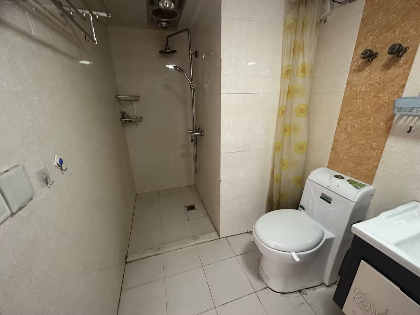 虹桥南村 2室1厅1卫 67m&sup2;
