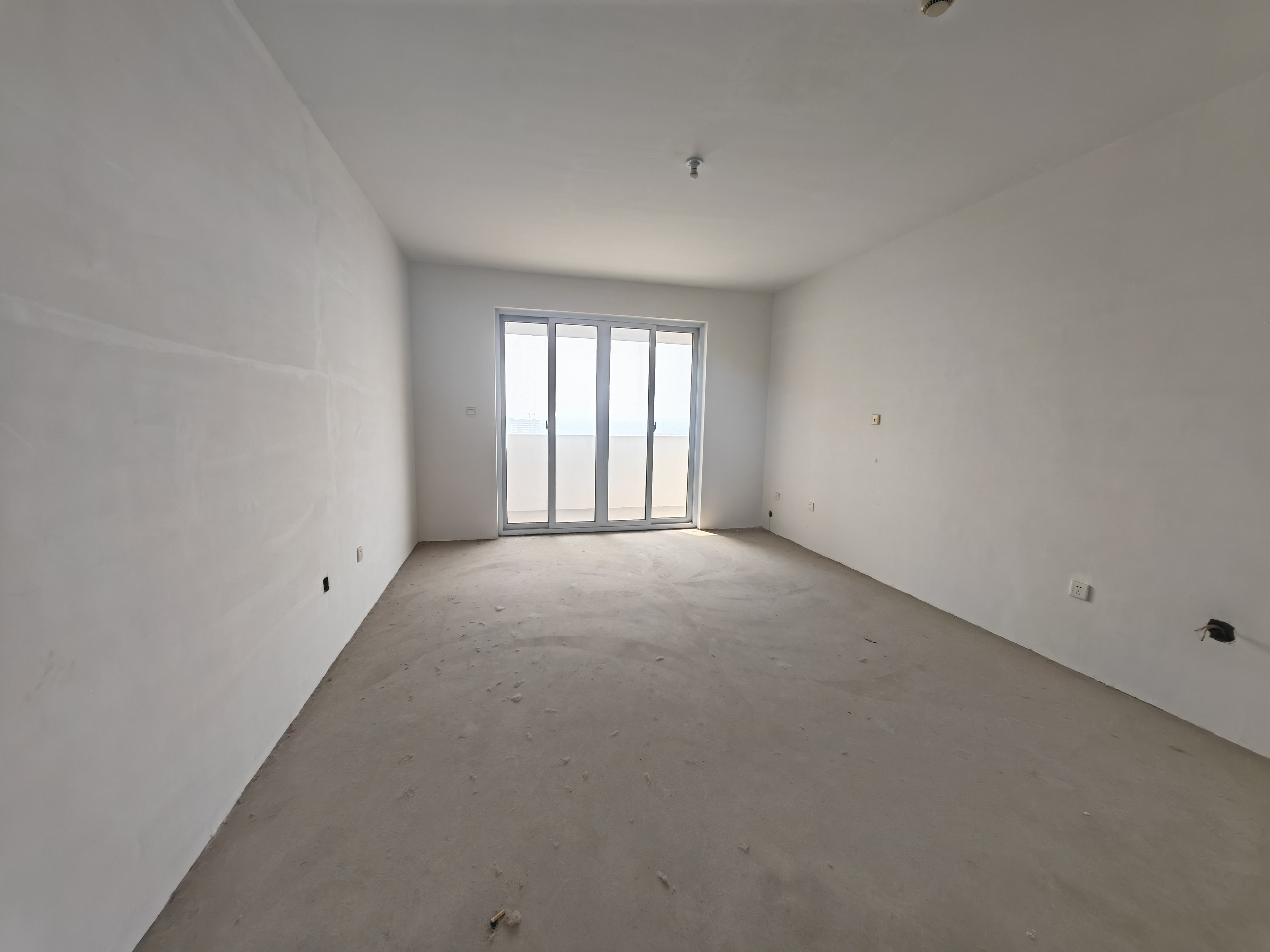湖滨华庭 4室2厅2卫 143m&sup2;