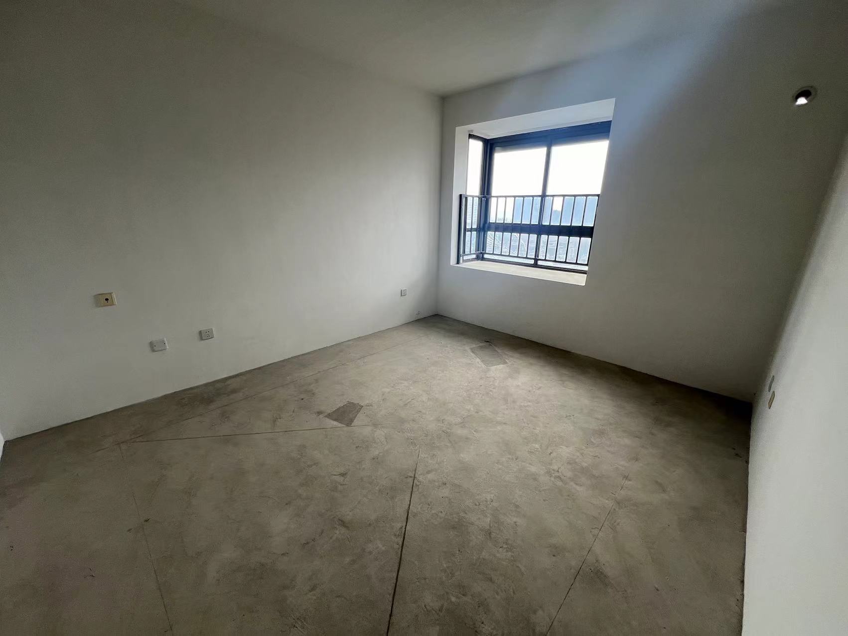 皇家花园北区 3室2厅1卫 119m&sup2;