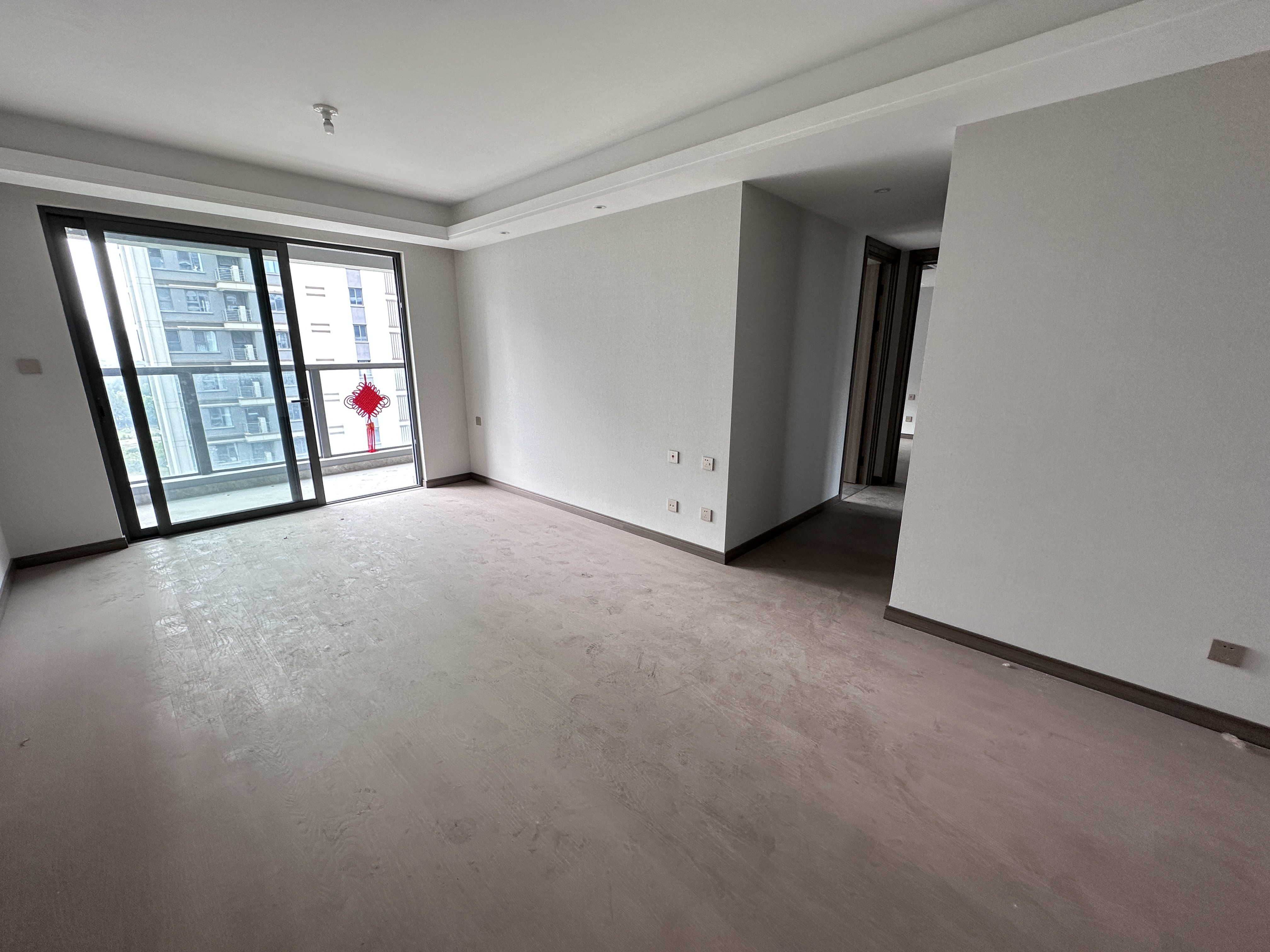 北纬31度 3室2厅2卫 110.49m²