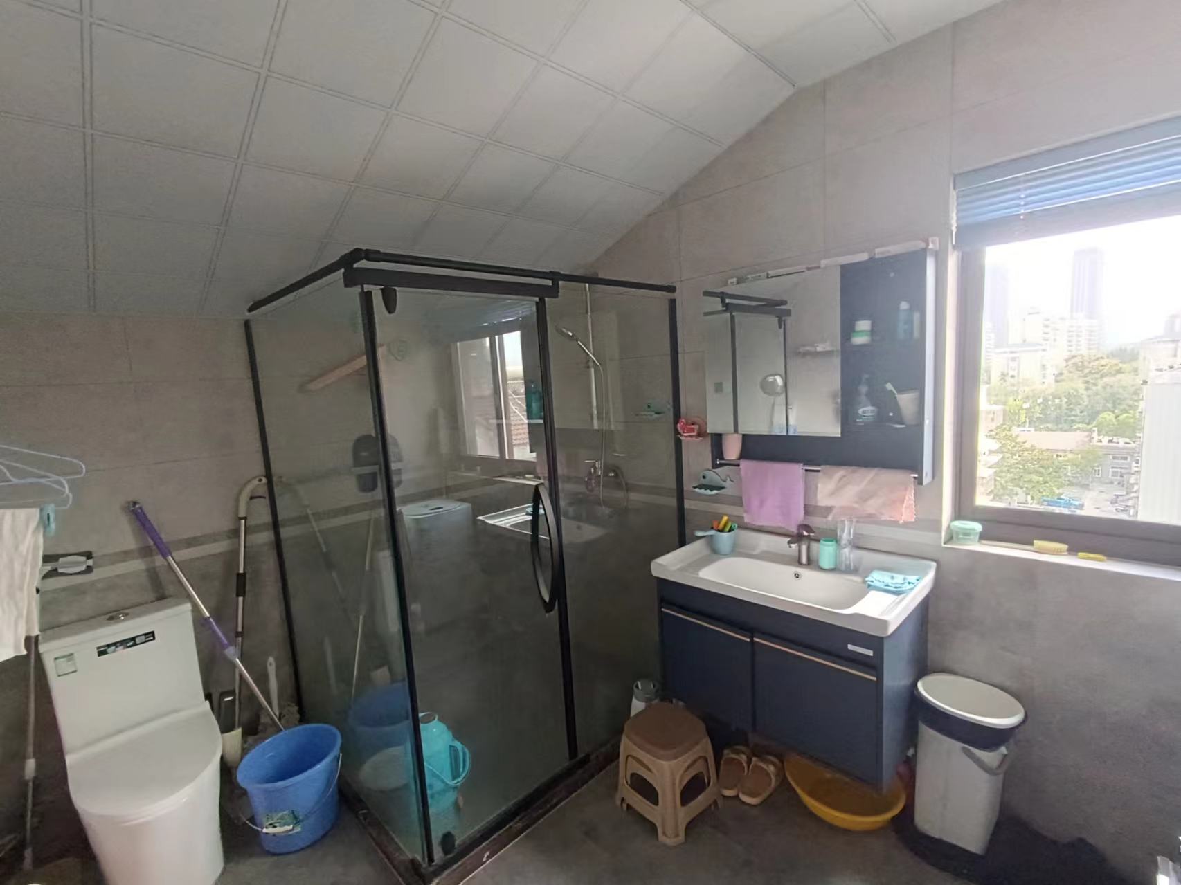 海港新村 4室2厅2卫 85.59m&sup2;