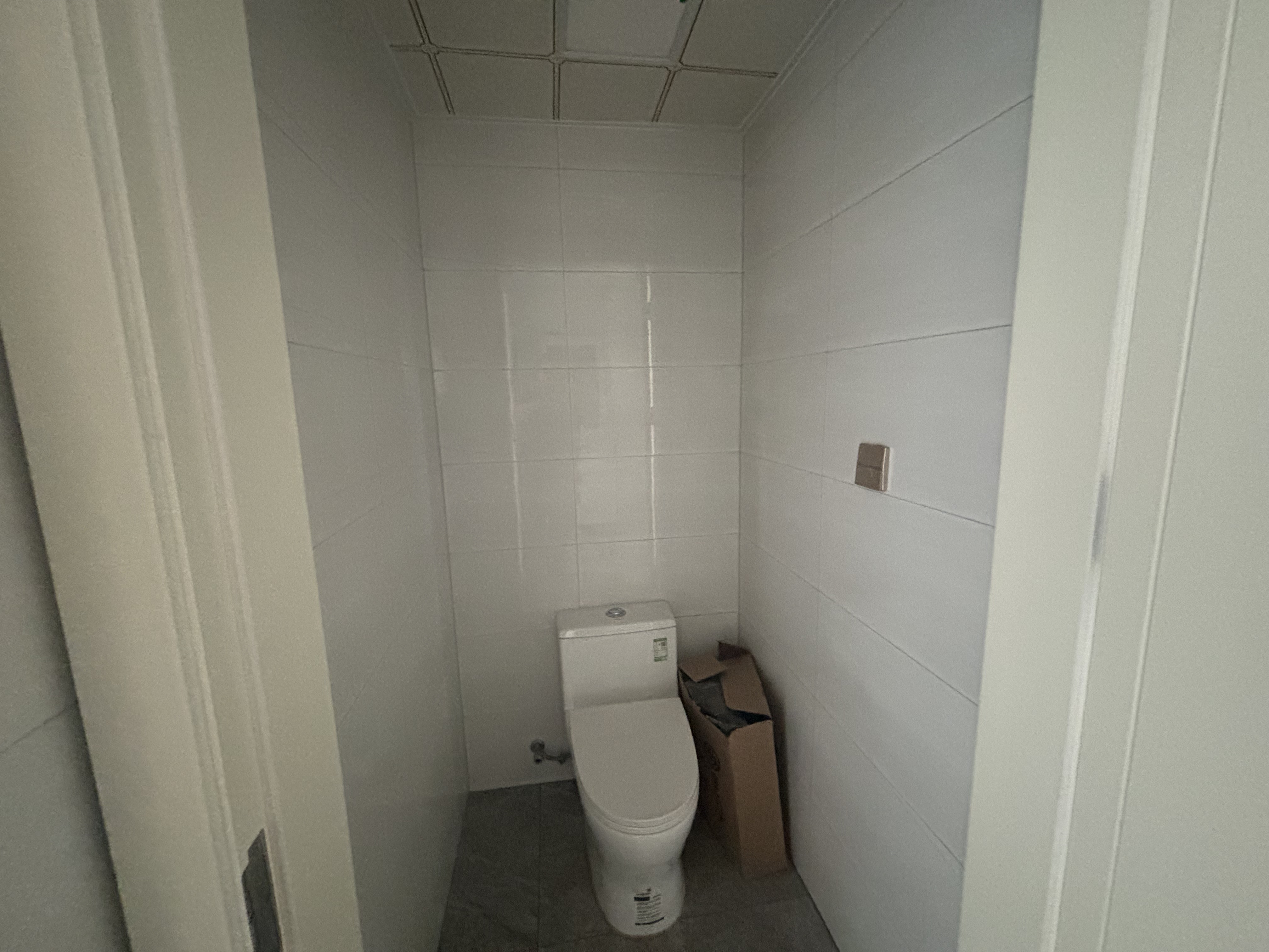 金通家园 3室2厅2卫 142.37m²