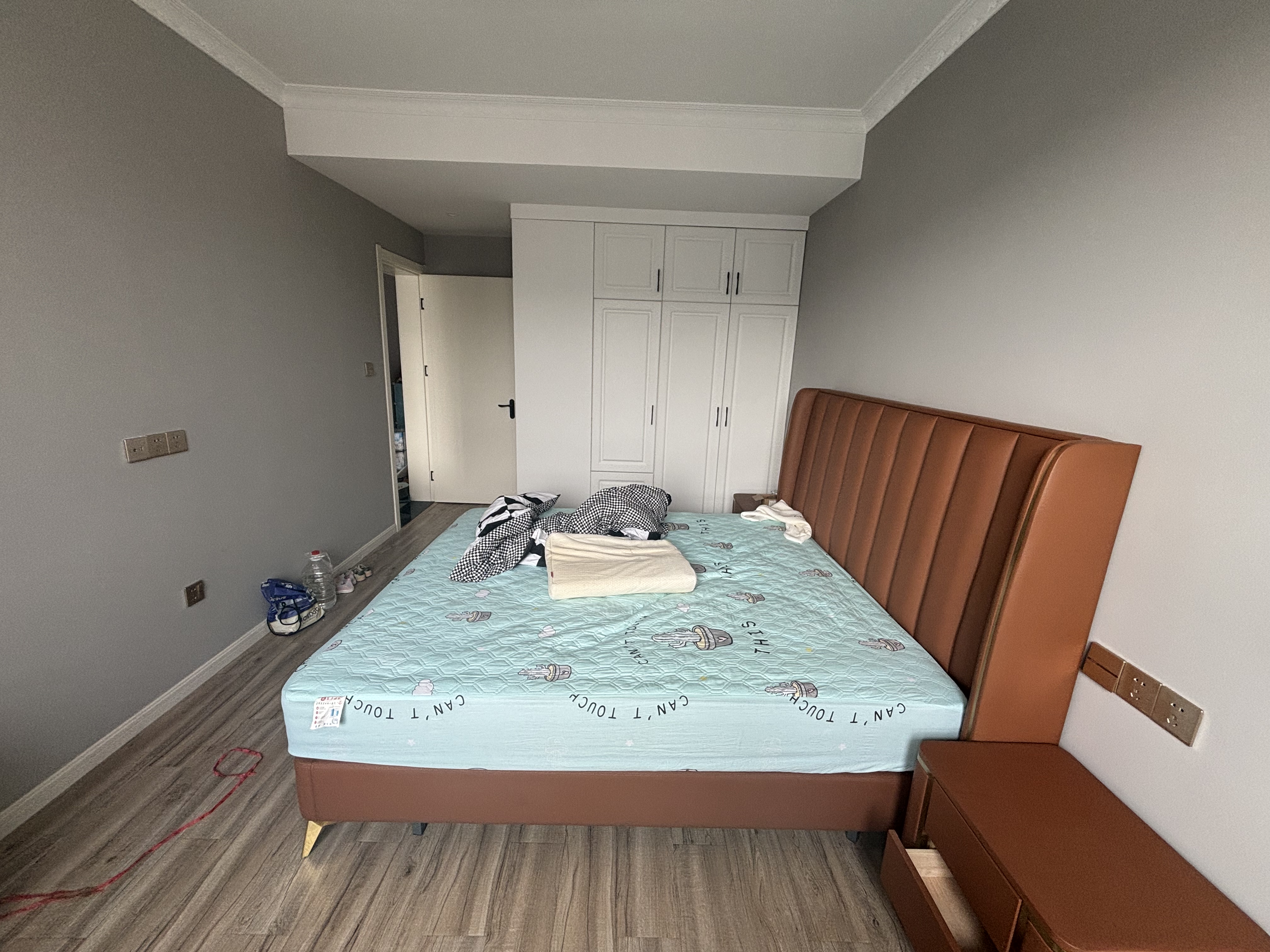 金通家园 3室2厅2卫 142.37m²