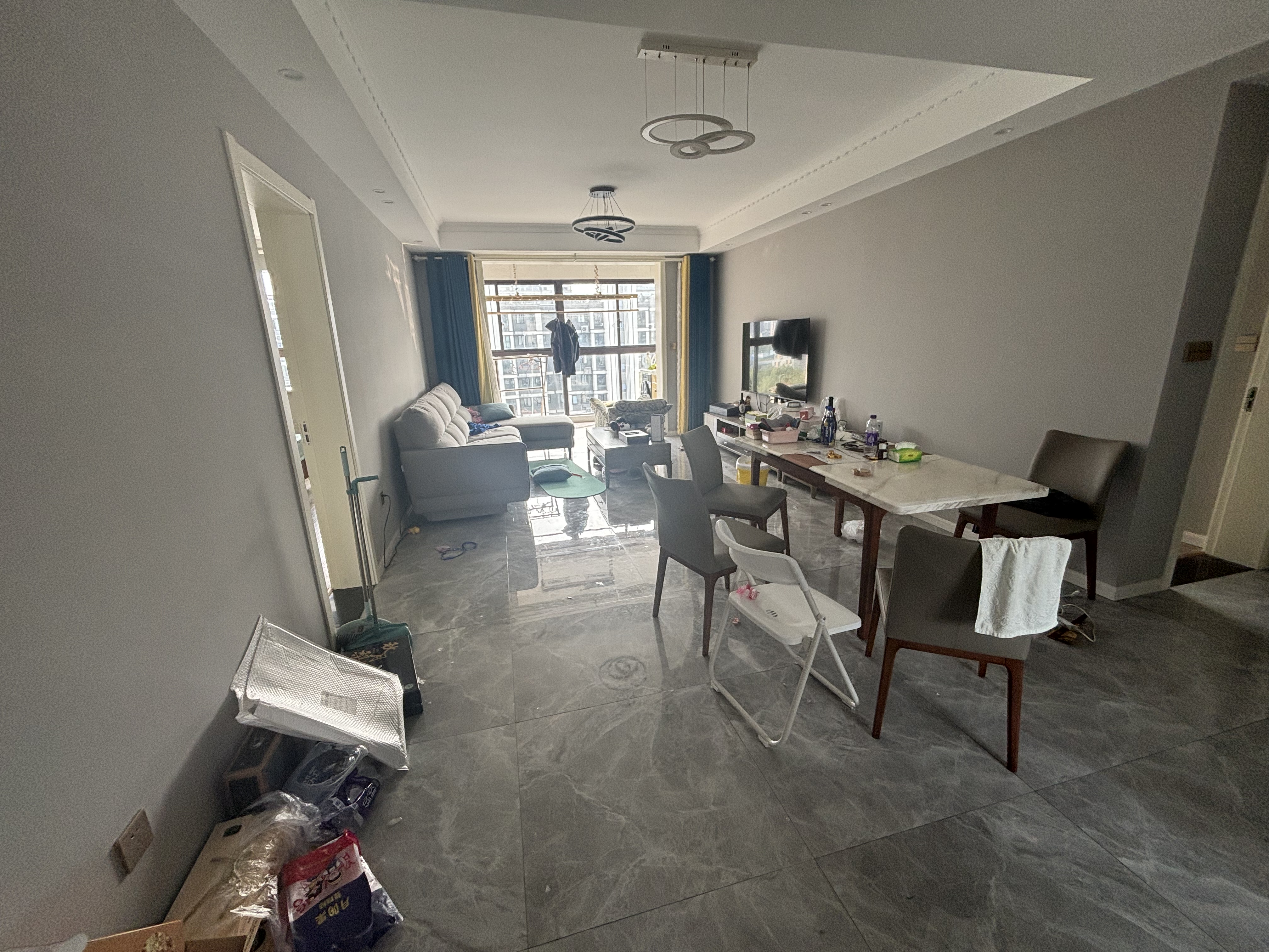 金通家园 3室2厅2卫 142.37m²