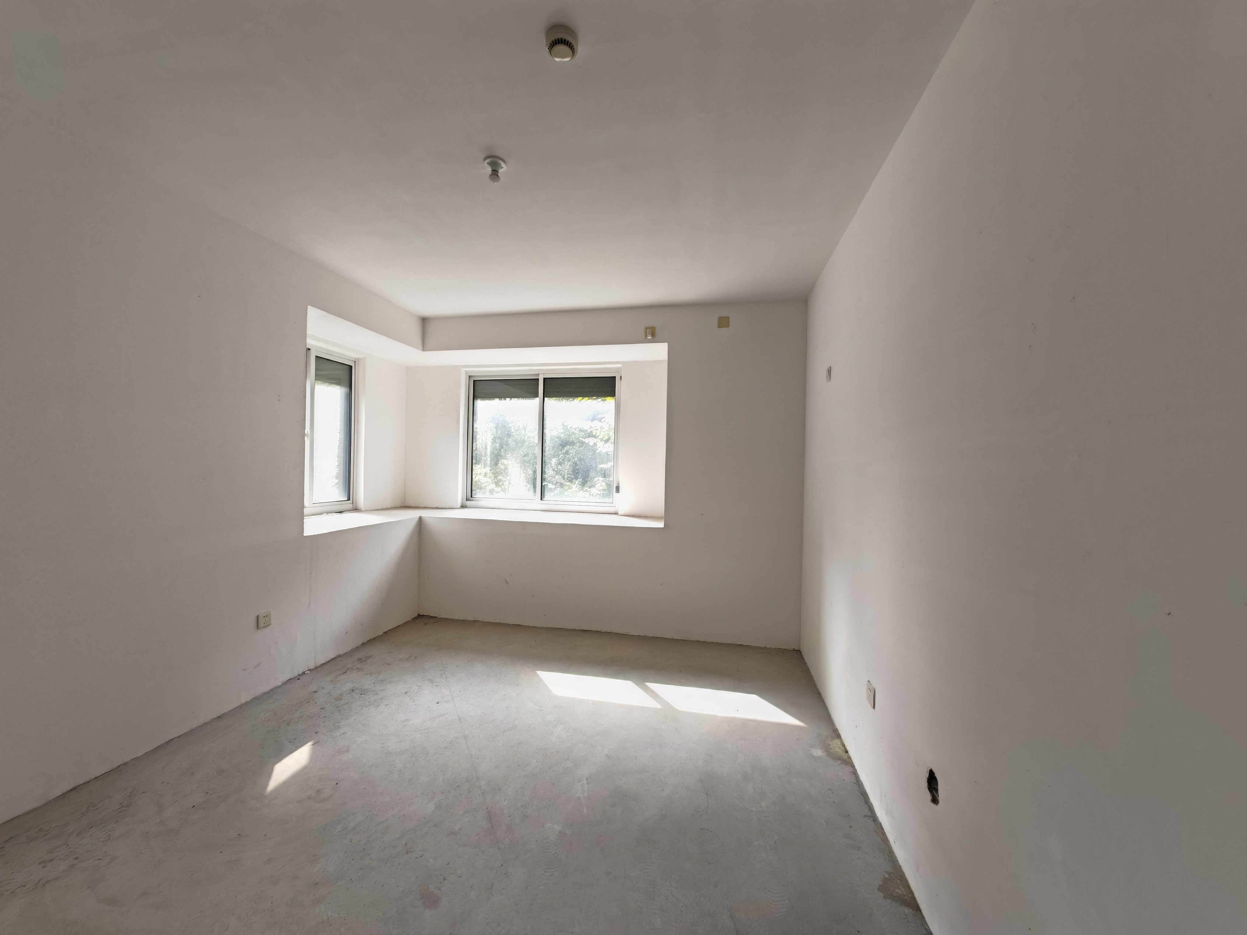 湖滨华庭 5室2厅2卫 196m&sup2;