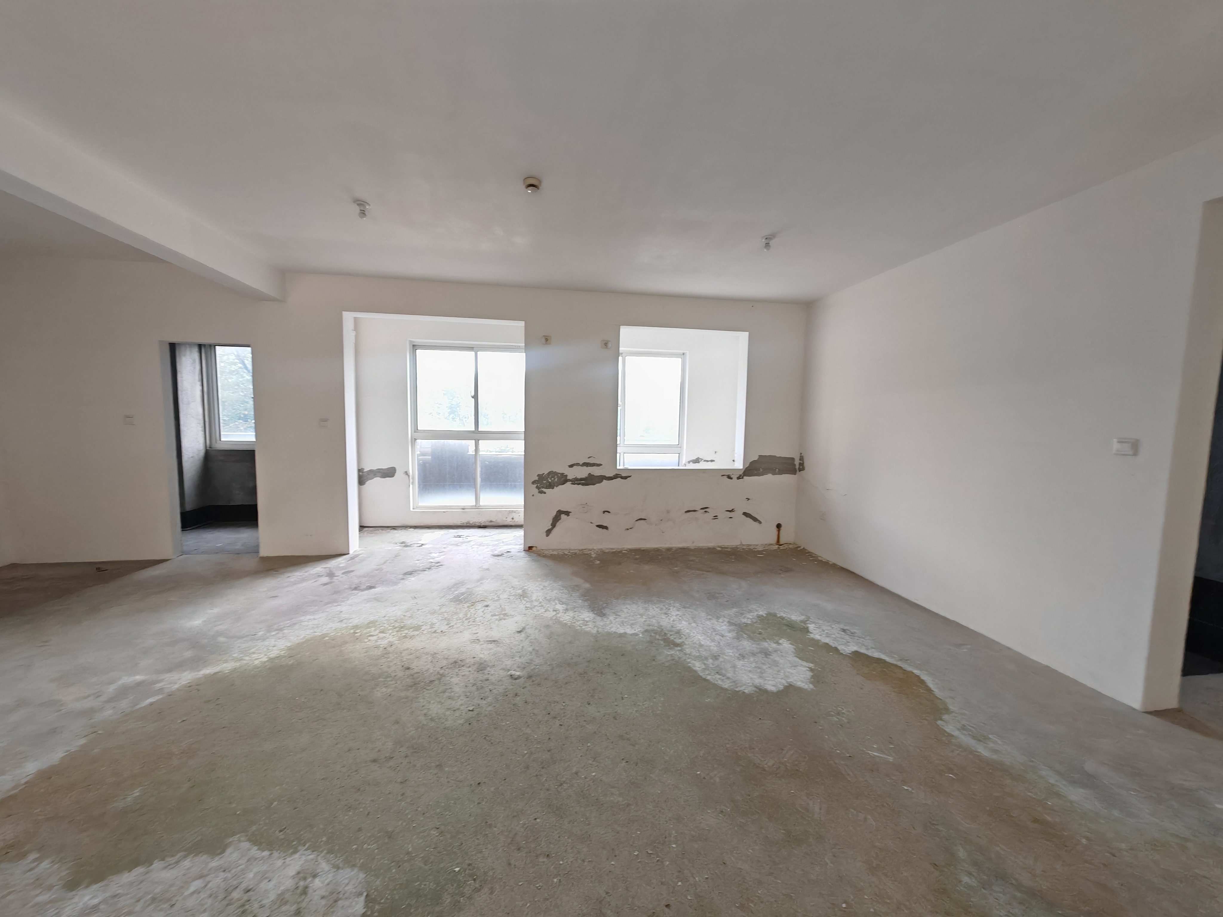 湖滨华庭 5室2厅2卫 196m&sup2;