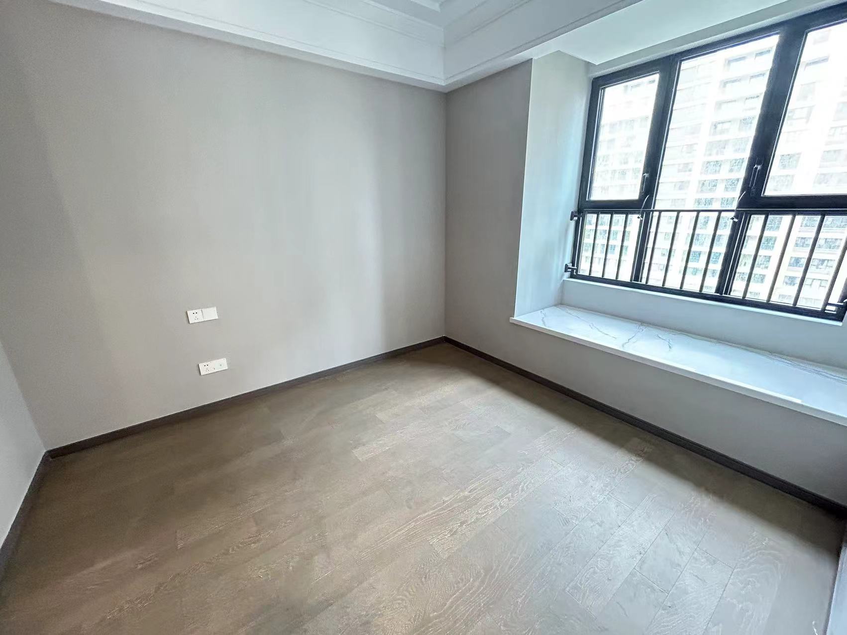 绿城&middot;诚园 4室2厅2卫 159m&sup2;