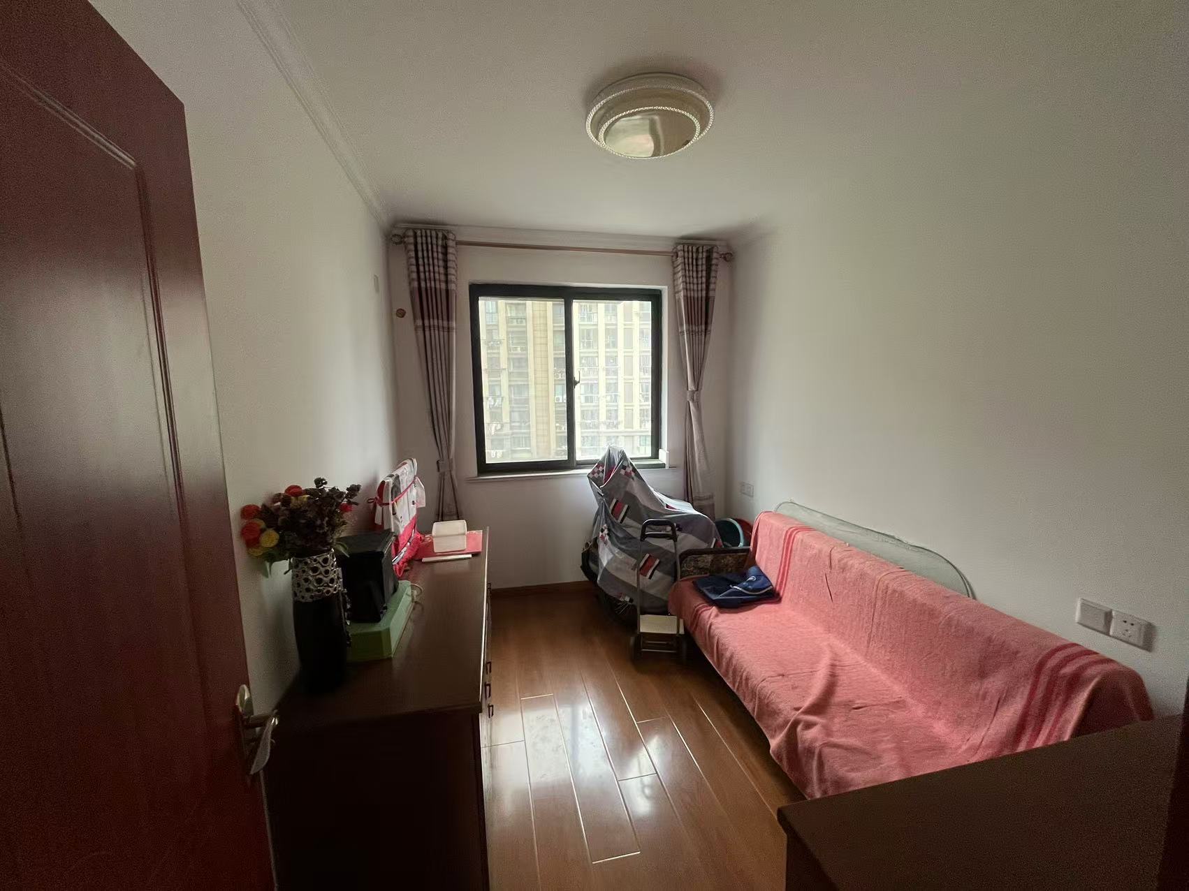 外滩花苑 2室2厅1卫 92m&sup2;
