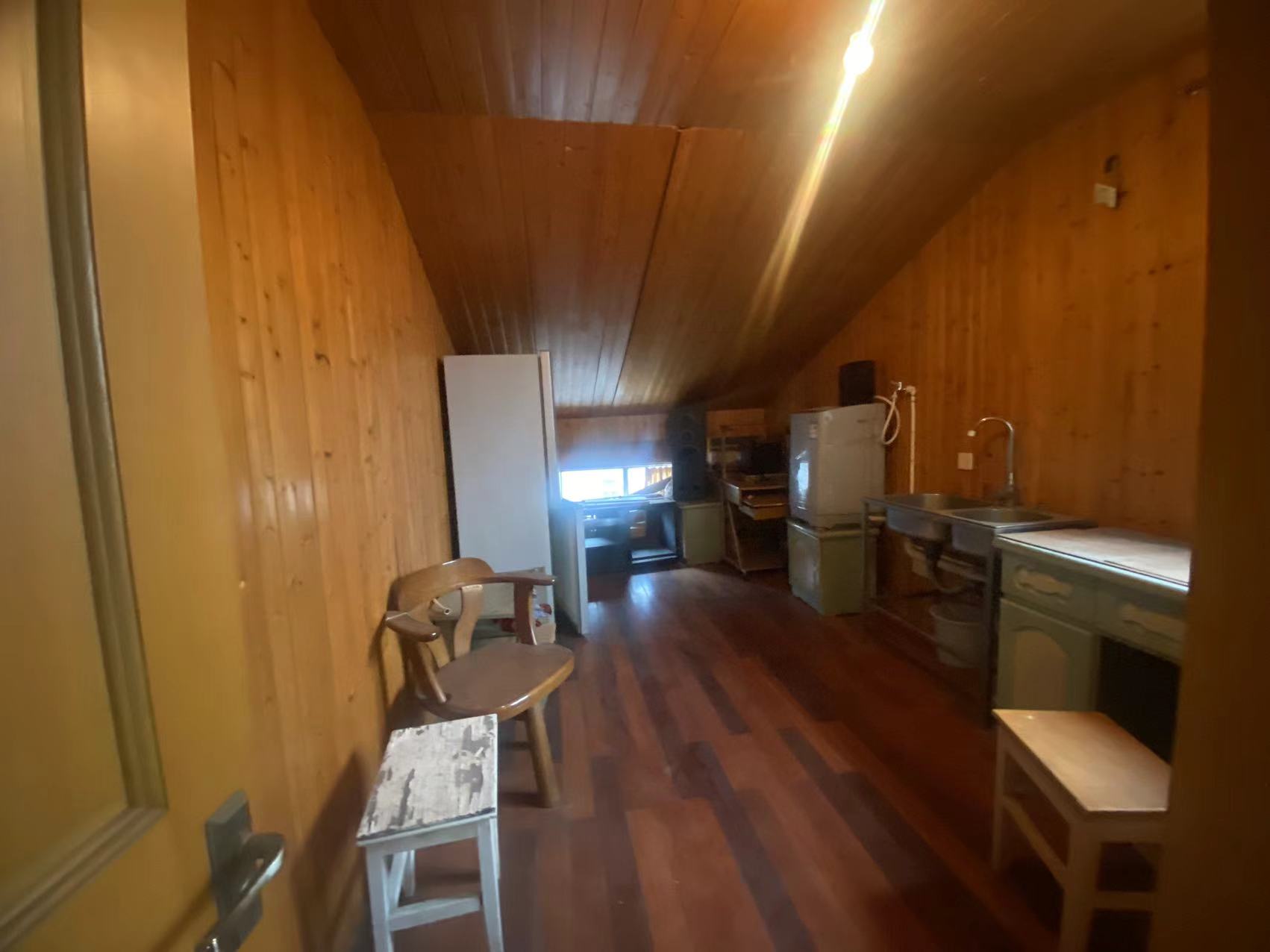 虹桥北村东区 2室1厅1卫 85m&sup2;