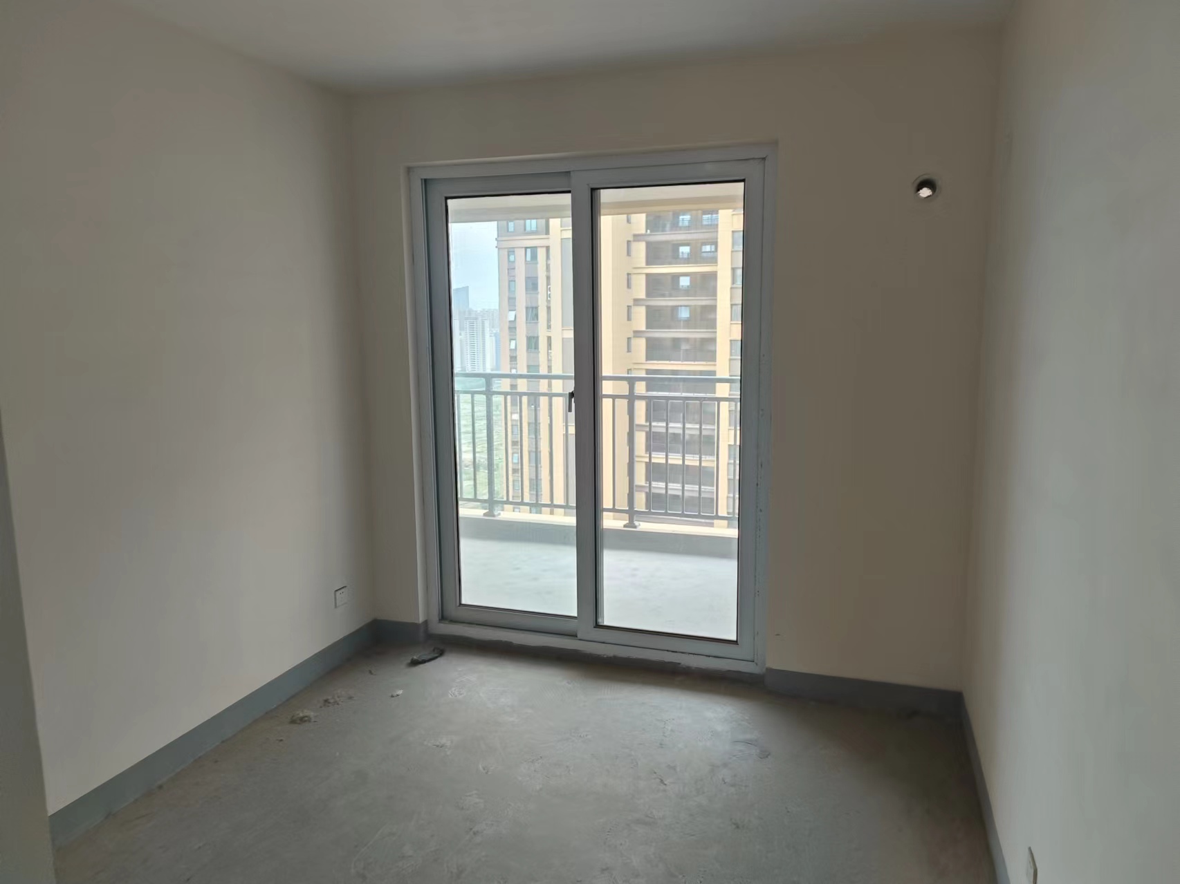 新城香溢紫郡 3室2厅2卫 117m&sup2;